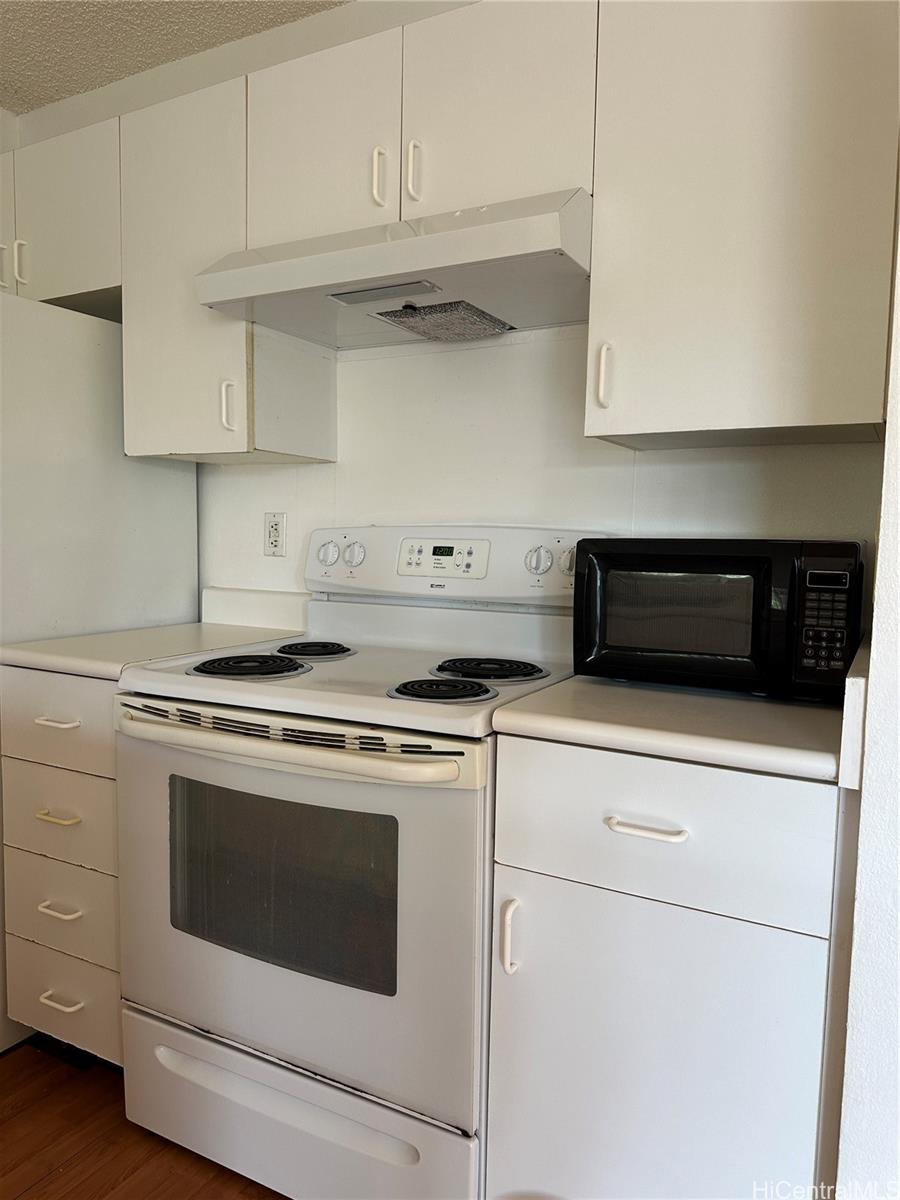 Ridge at Launani Valley condo # B202, Mililani, Hawaii - photo 3 of 11