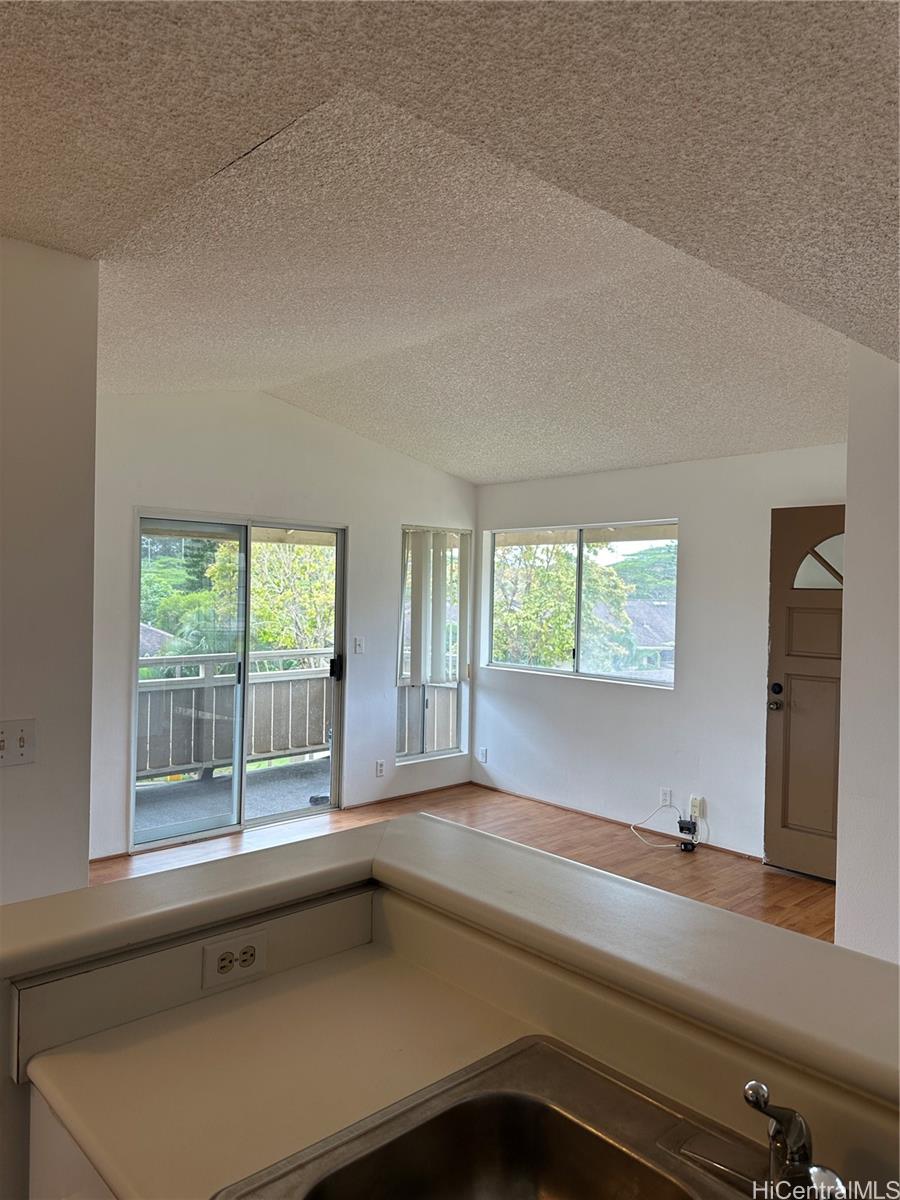 Ridge at Launani Valley condo # B202, Mililani, Hawaii - photo 4 of 11