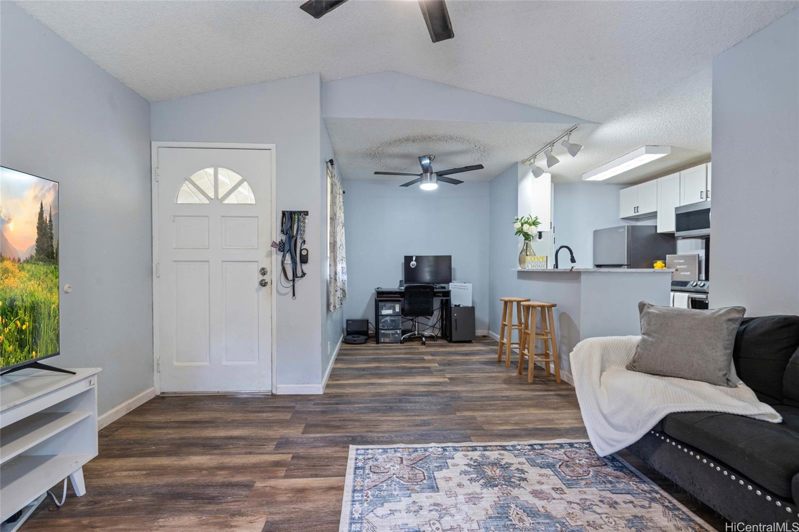 95-510 Wikao Street townhouse # B206, Mililani, Hawaii - photo 5 of 25