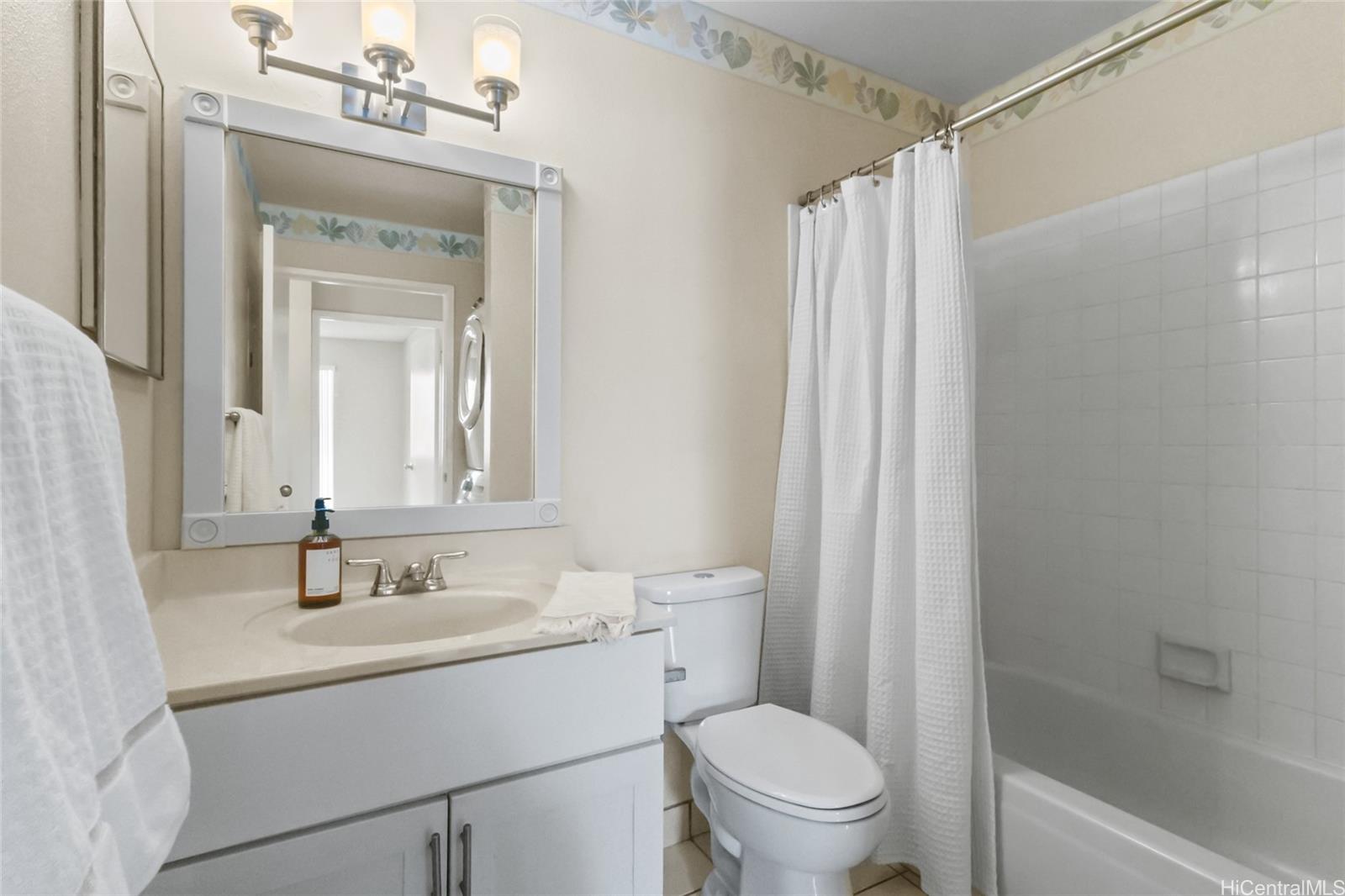 Launani Valley townhouse # D102, Mililani, Hawaii - photo 13 of 20