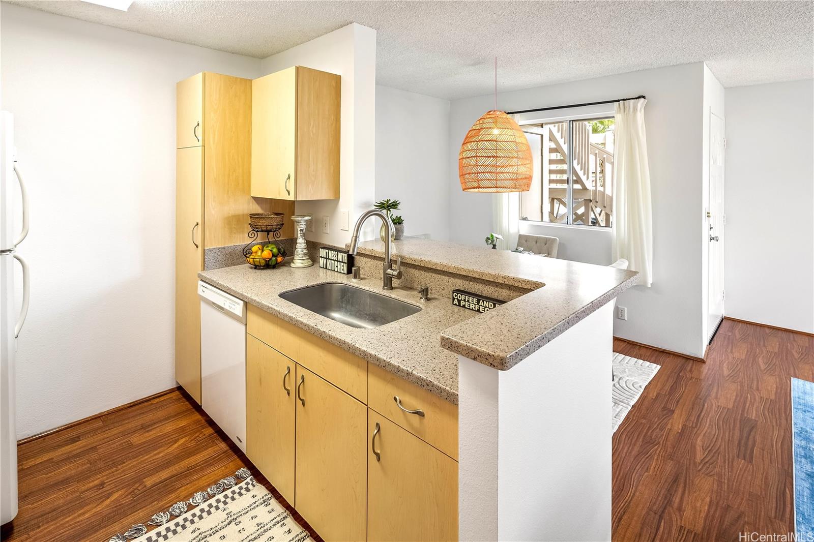 Launani Valley townhouse # D105, Mililani, Hawaii - photo 3 of 25