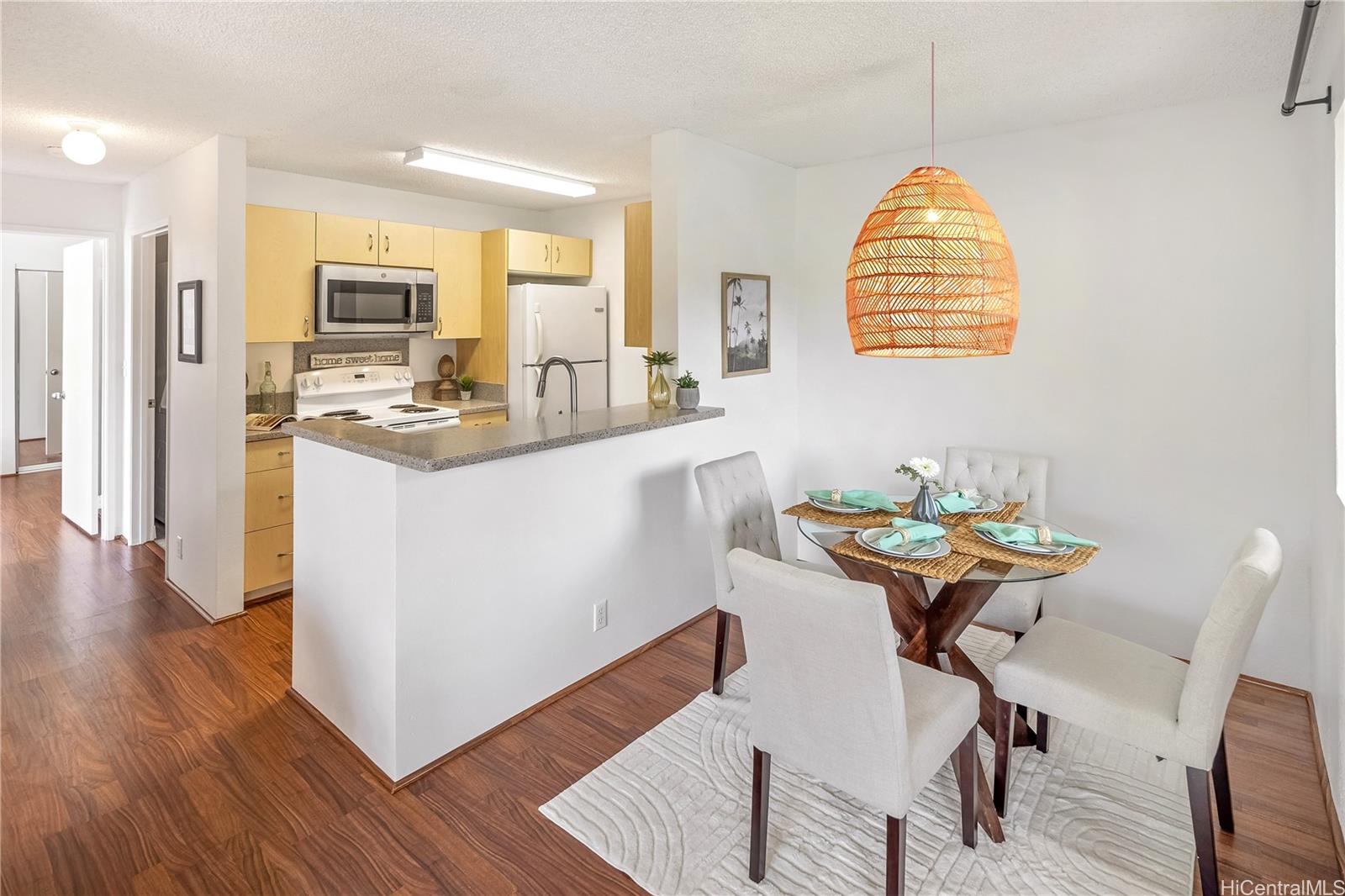 Launani Valley townhouse # D105, Mililani, Hawaii - photo 6 of 25