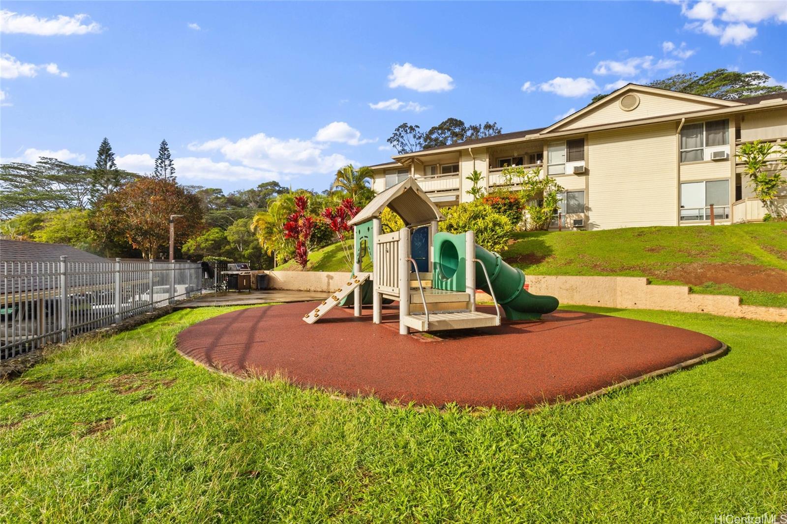 Ridge At Launani Valley condo # J102, Mililani, Hawaii - photo 14 of 18