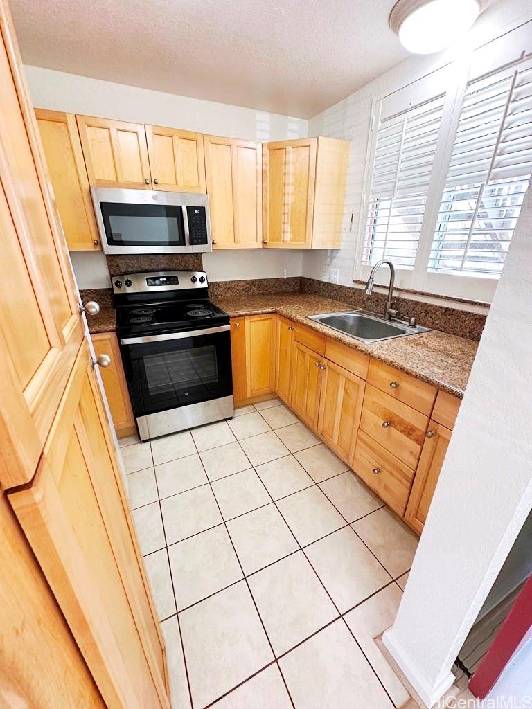 95-636 Hanile Street Mililani - Rental - photo 3 of 16