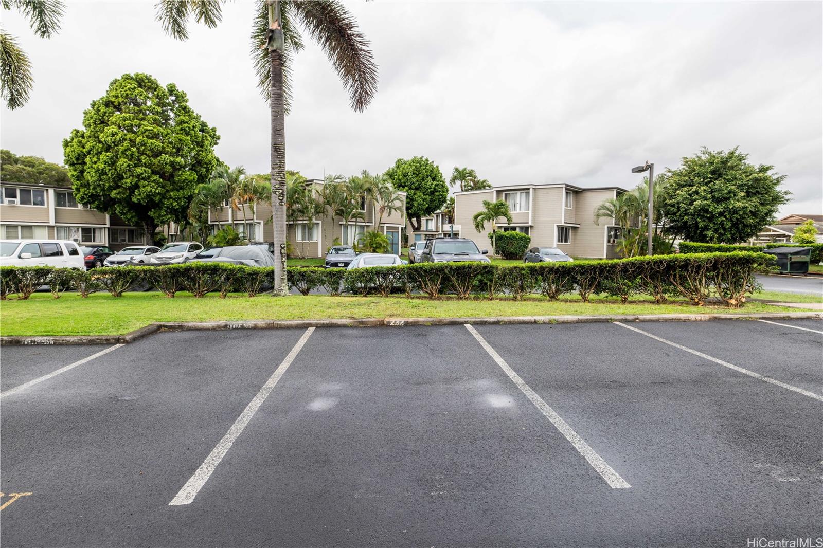 Mililani Town Association townhouse # G104, Mililani, Hawaii - photo 15 of 21