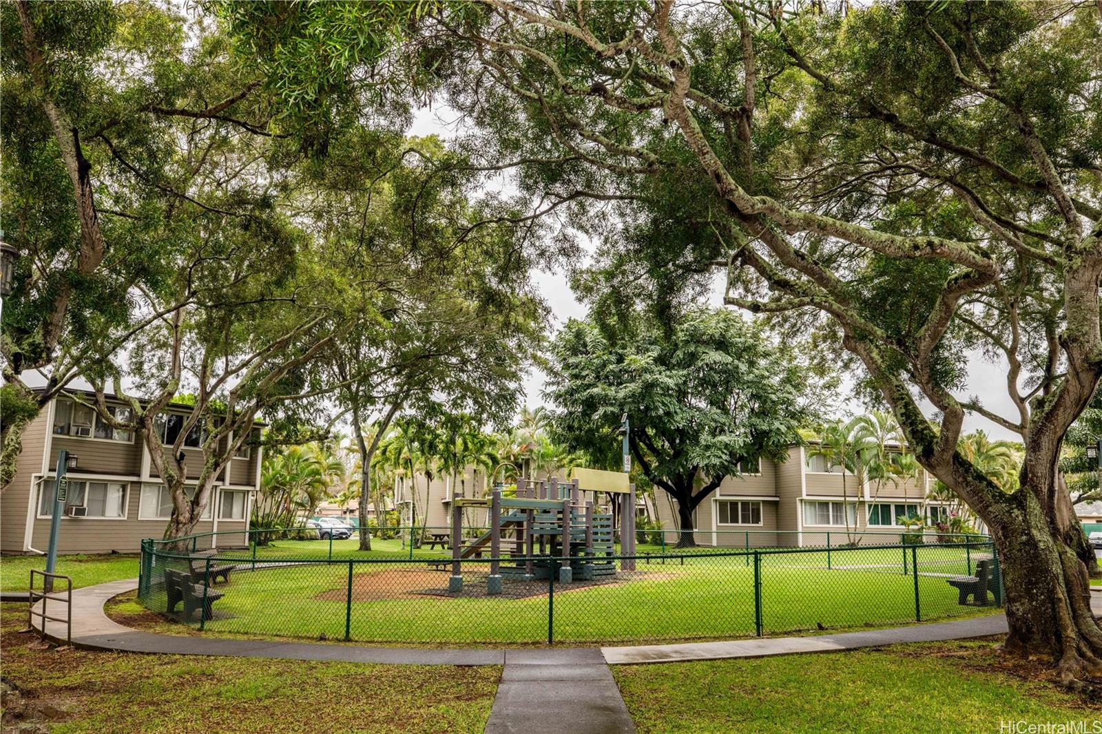 Mililani Town Association townhouse # G104, Mililani, Hawaii - photo 20 of 21