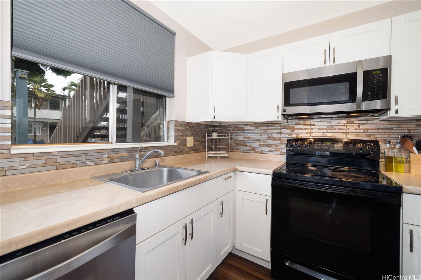 Mililani Town Association townhouse # G104, Mililani, Hawaii - photo 9 of 21