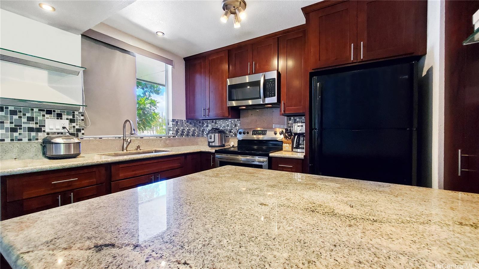 Mililani Town Association townhouse # E202, Mililani, Hawaii - photo 2 of 20