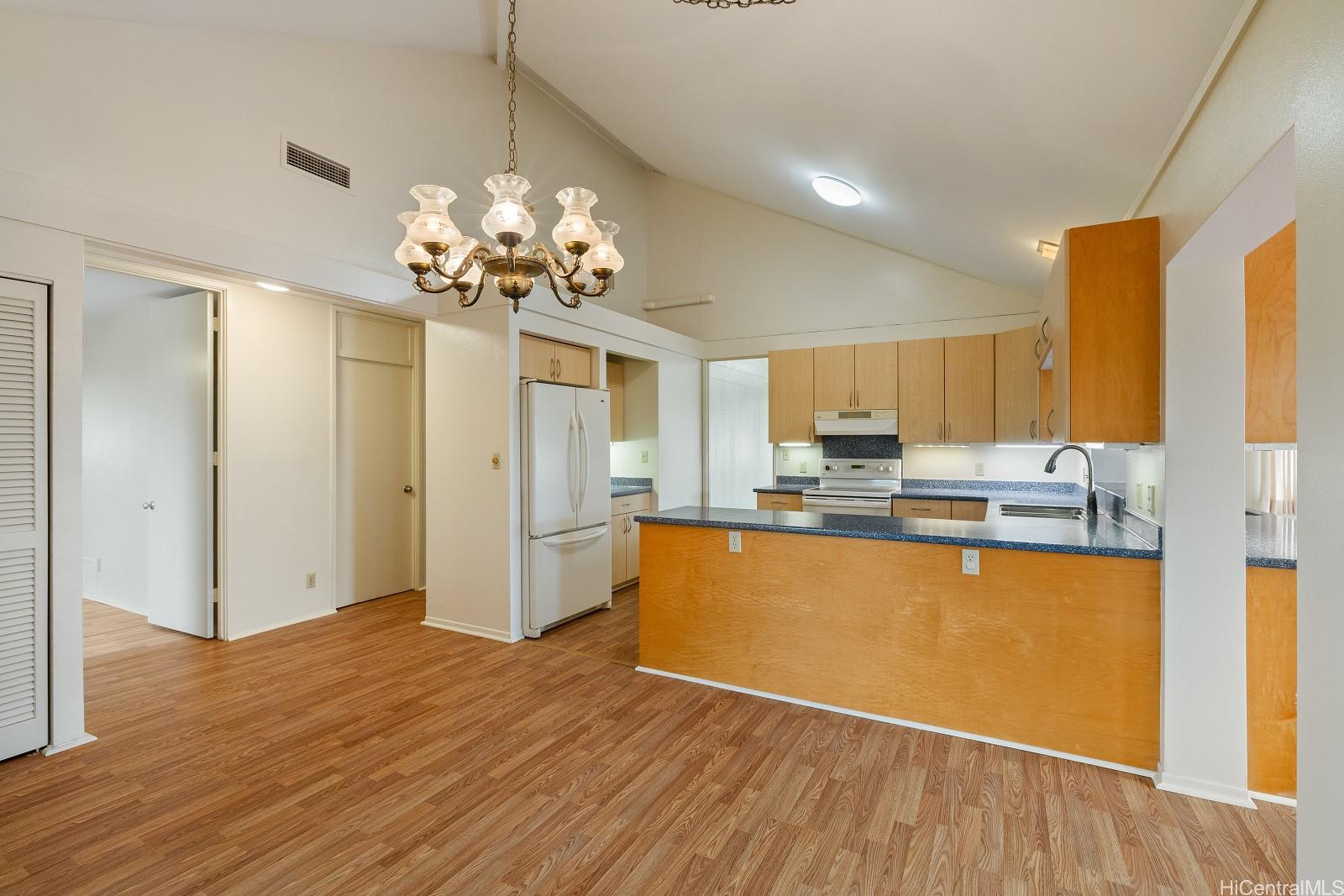 95-644  Naholoholo Street Mililani Area, Central home - photo 4 of 24