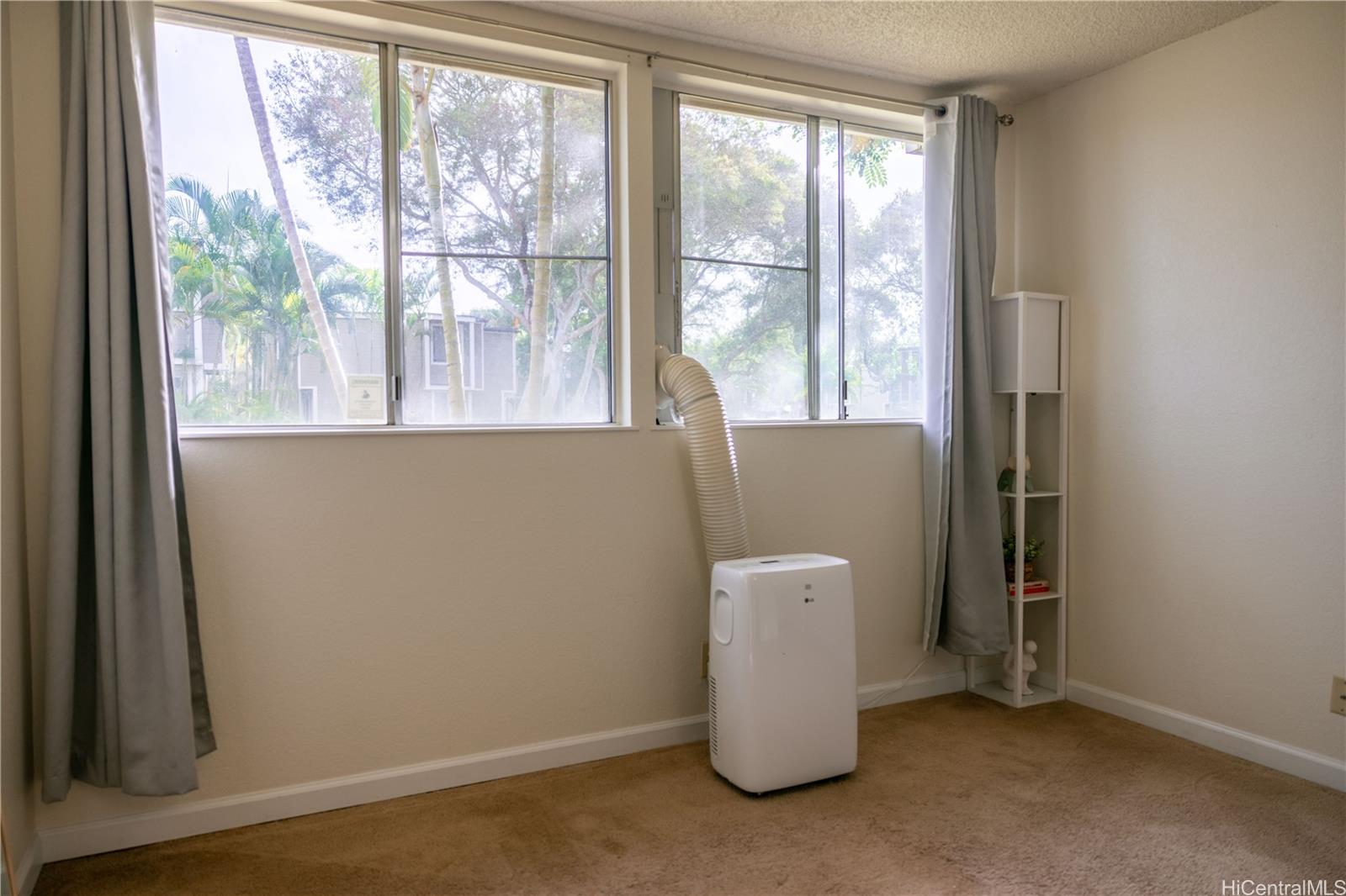 95-646 Hamumu St Mililani - Rental - photo 7 of 15