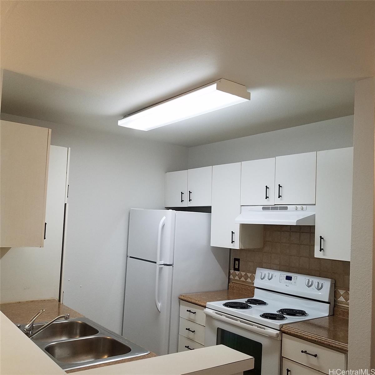 Launani Valley townhouse # K206, Mililani, Hawaii - photo 7 of 18