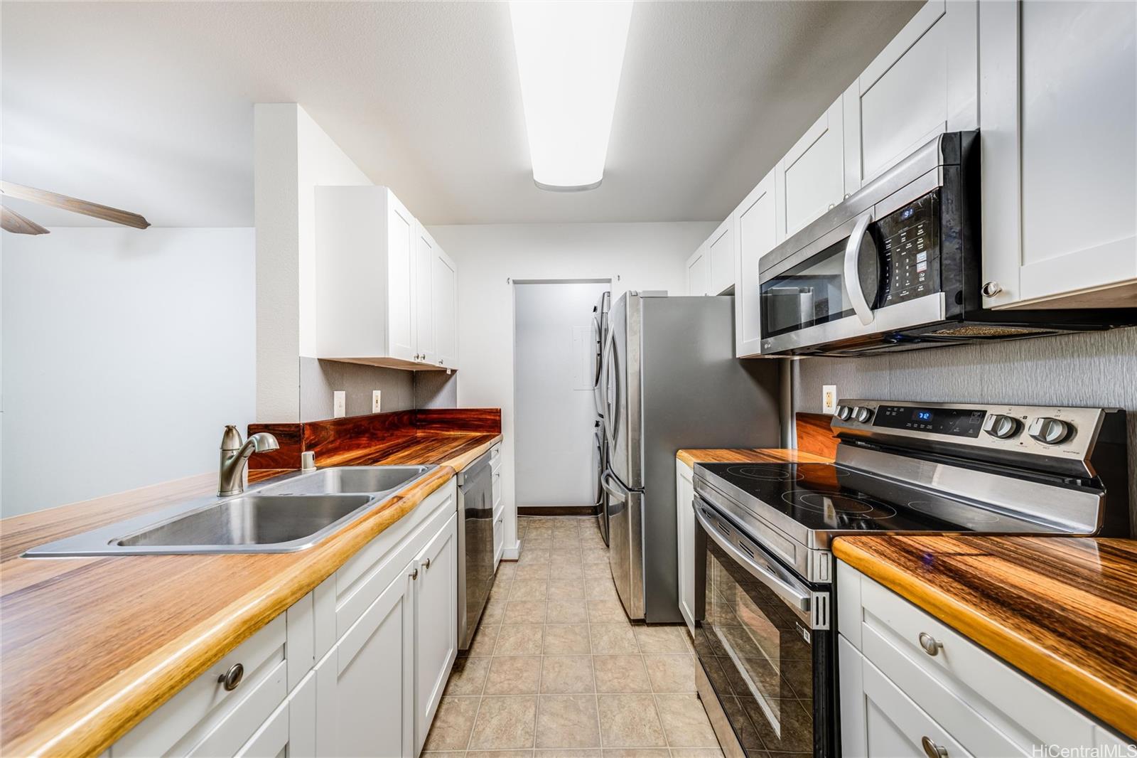 95-668 Wikao St Mililani - Rental - photo 2 of 25