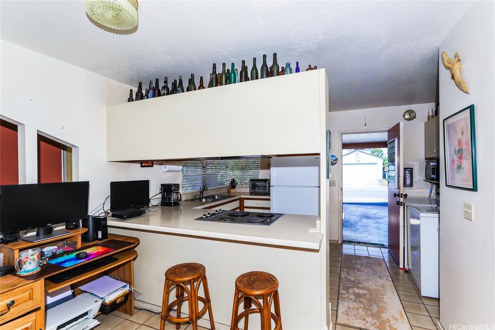 95-683  Kelewaa Street Mililani Area, Central home - photo 3 of 22