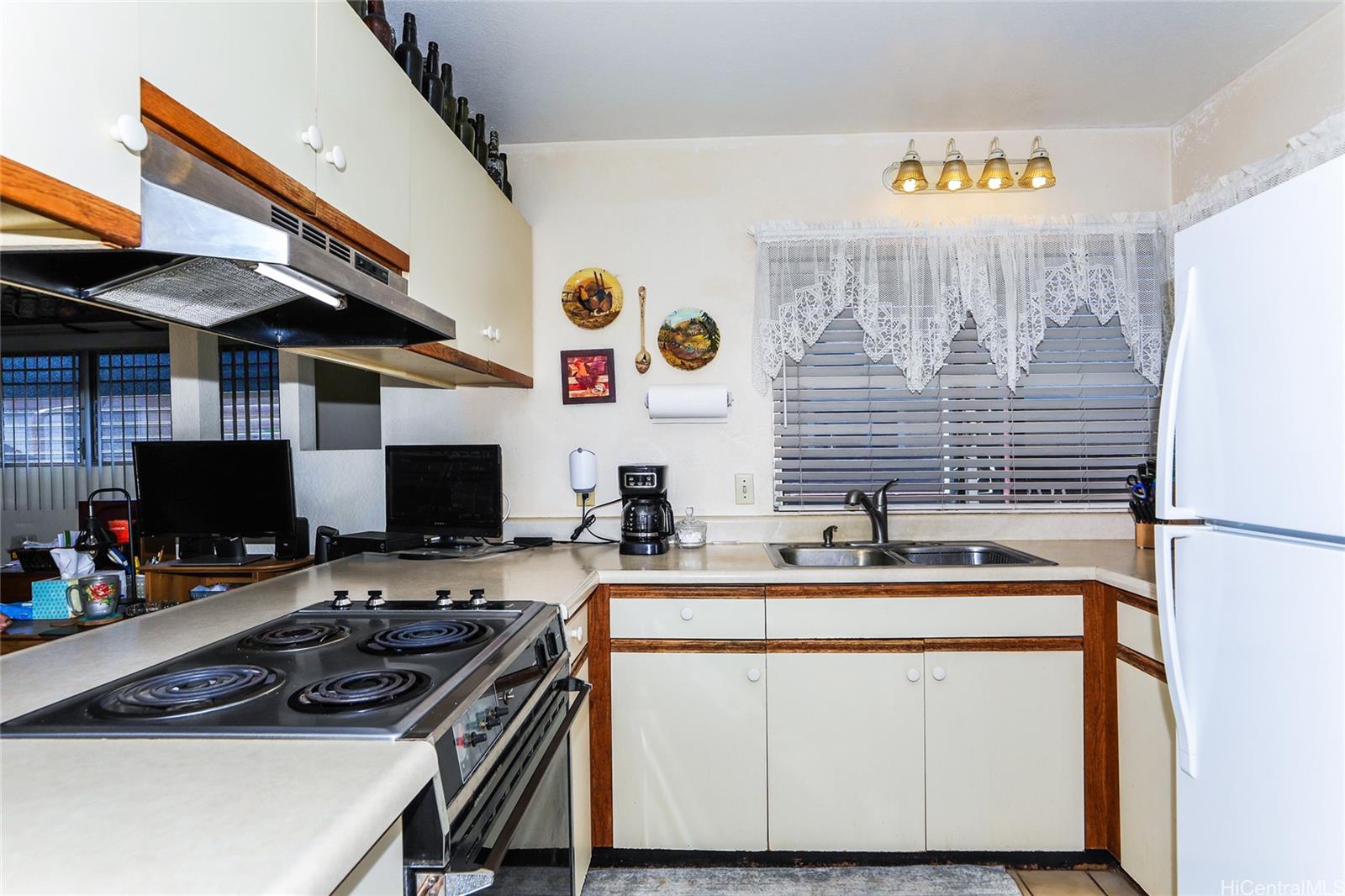 95-683  Kelewaa Street Mililani Area, Central home - photo 4 of 22