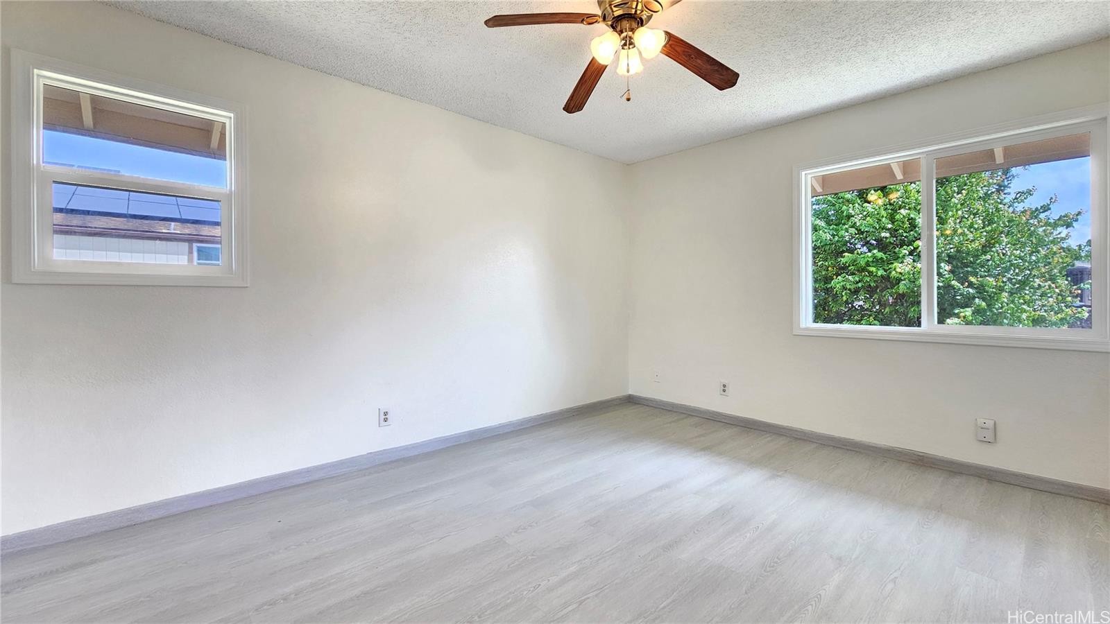 95-720  Lewanuu Street Mililani Area, Central home - photo 11 of 25