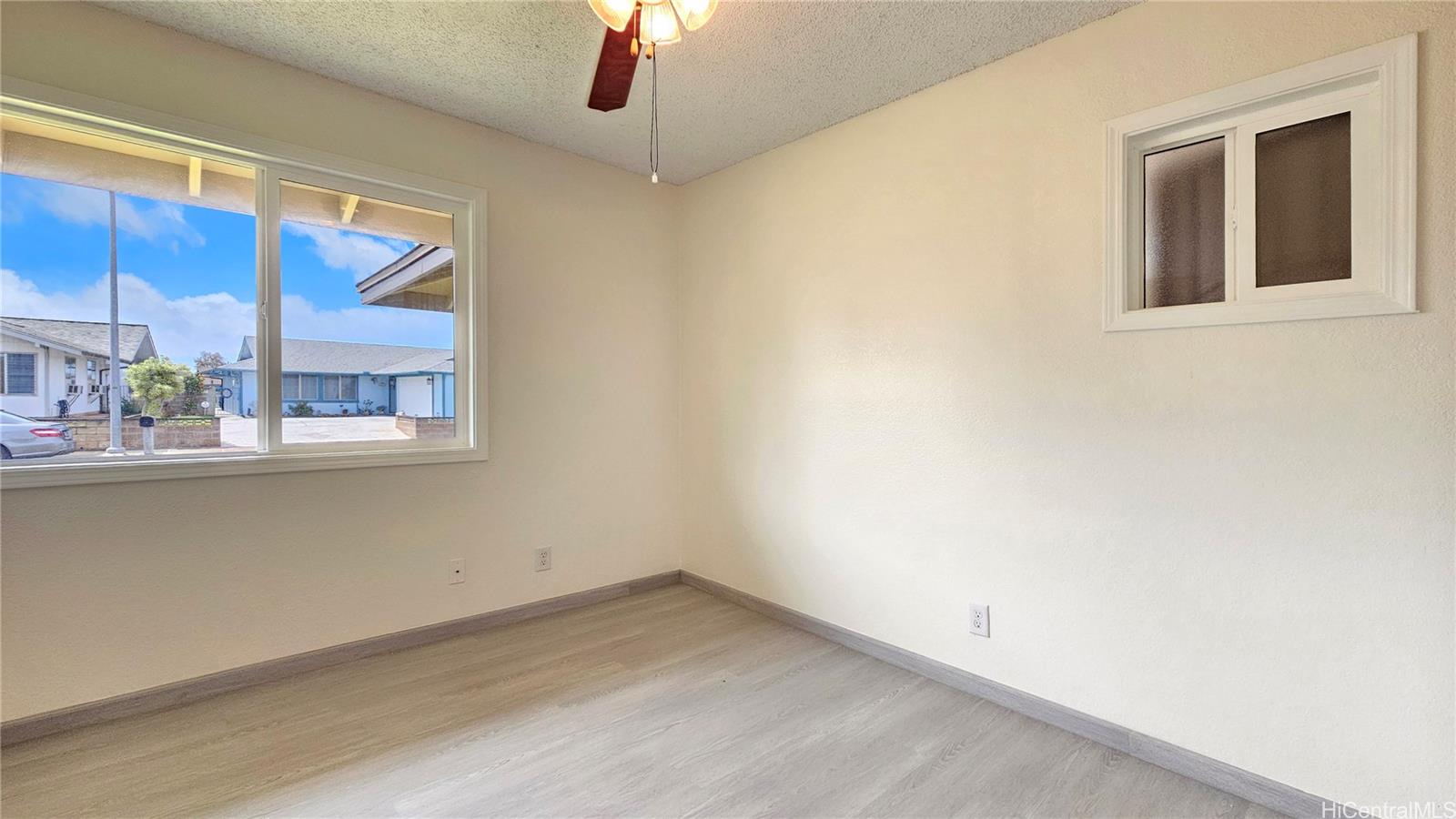 95-720  Lewanuu Street Mililani Area, Central home - photo 16 of 25