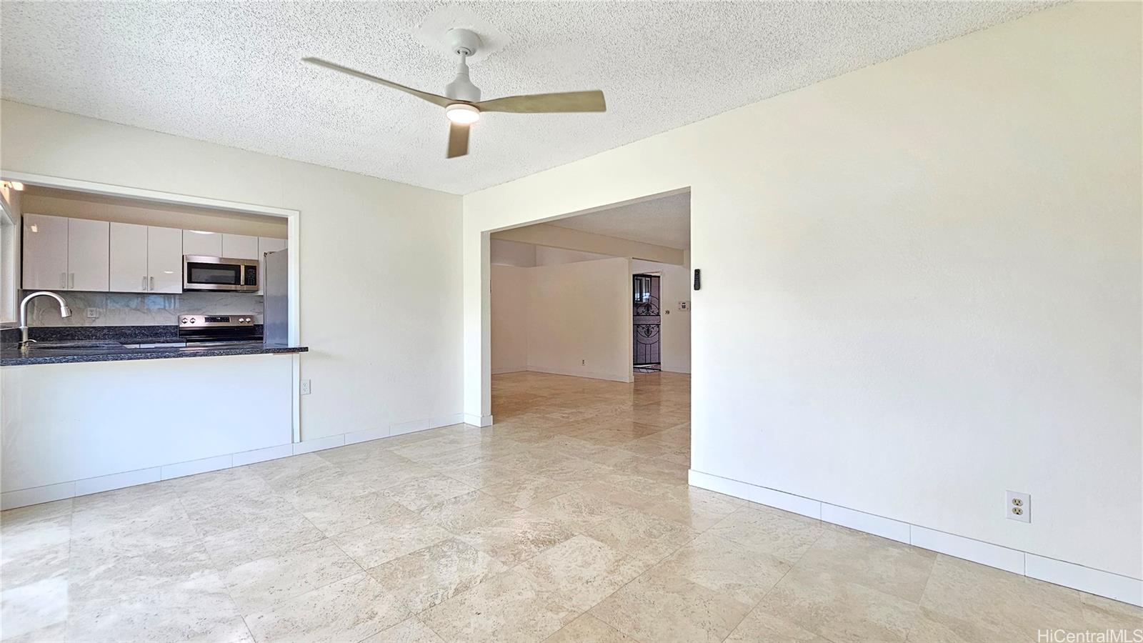 95-720  Lewanuu Street Mililani Area, Central home - photo 20 of 25