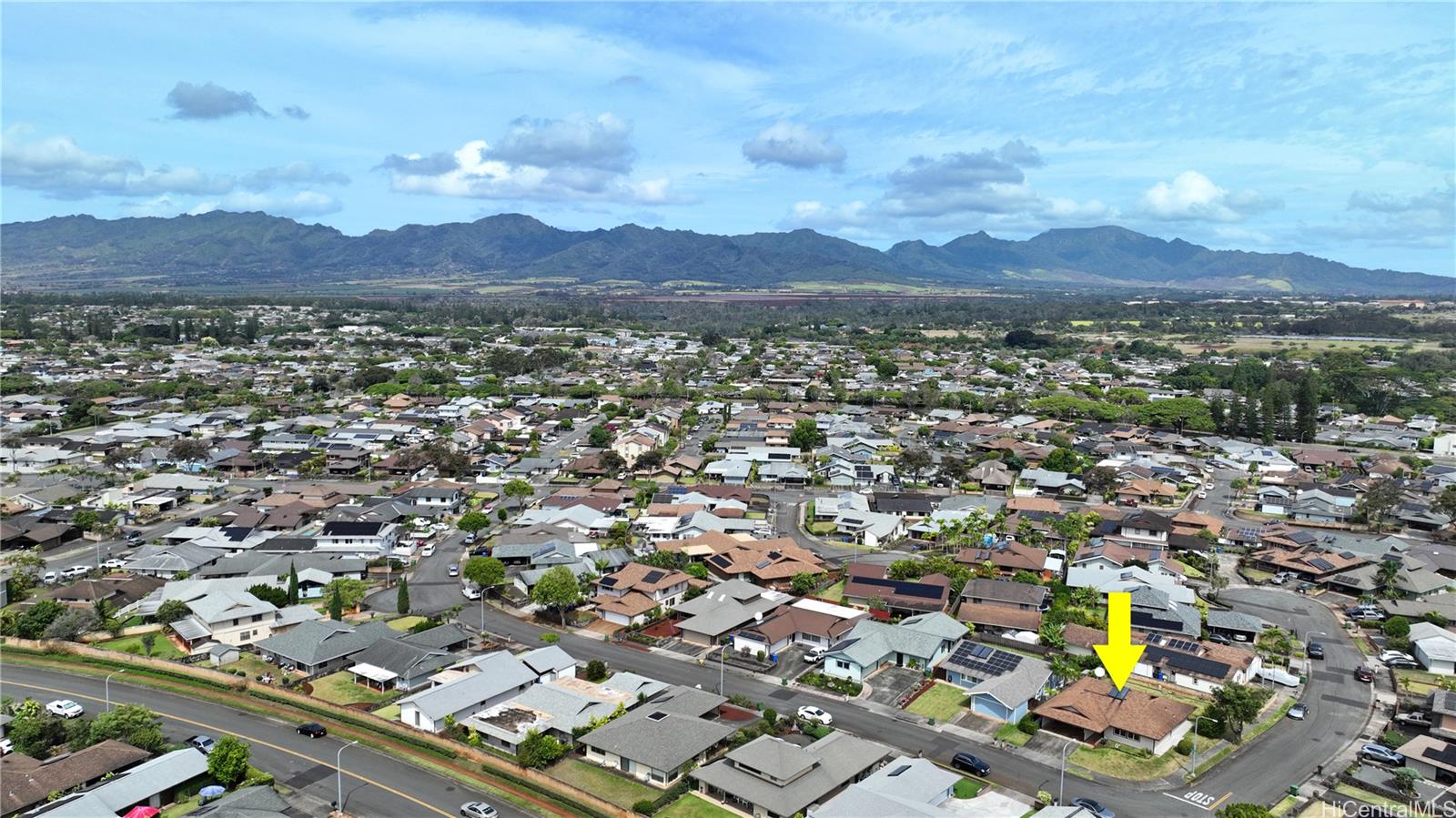 95-720  Lewanuu Street Mililani Area, Central home - photo 4 of 25