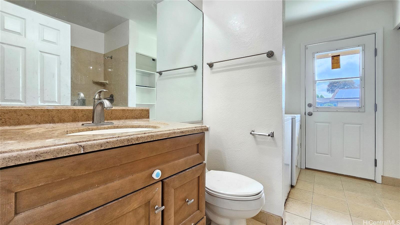 95-720  Lewanuu Street Mililani Area, Central home - photo 9 of 25