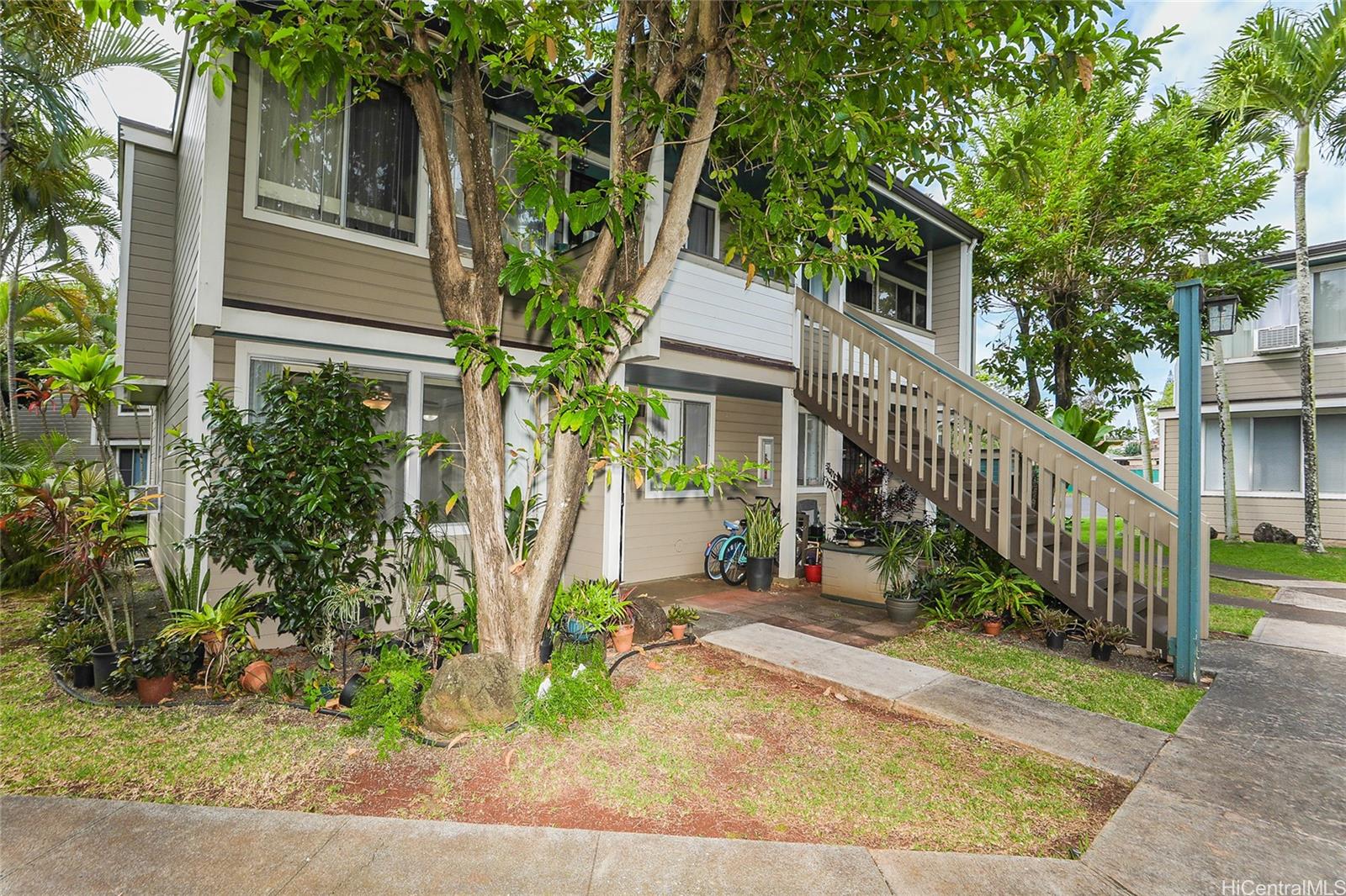 Mililani Town townhouse # J105, Mililani, Hawaii - photo 2 of 20