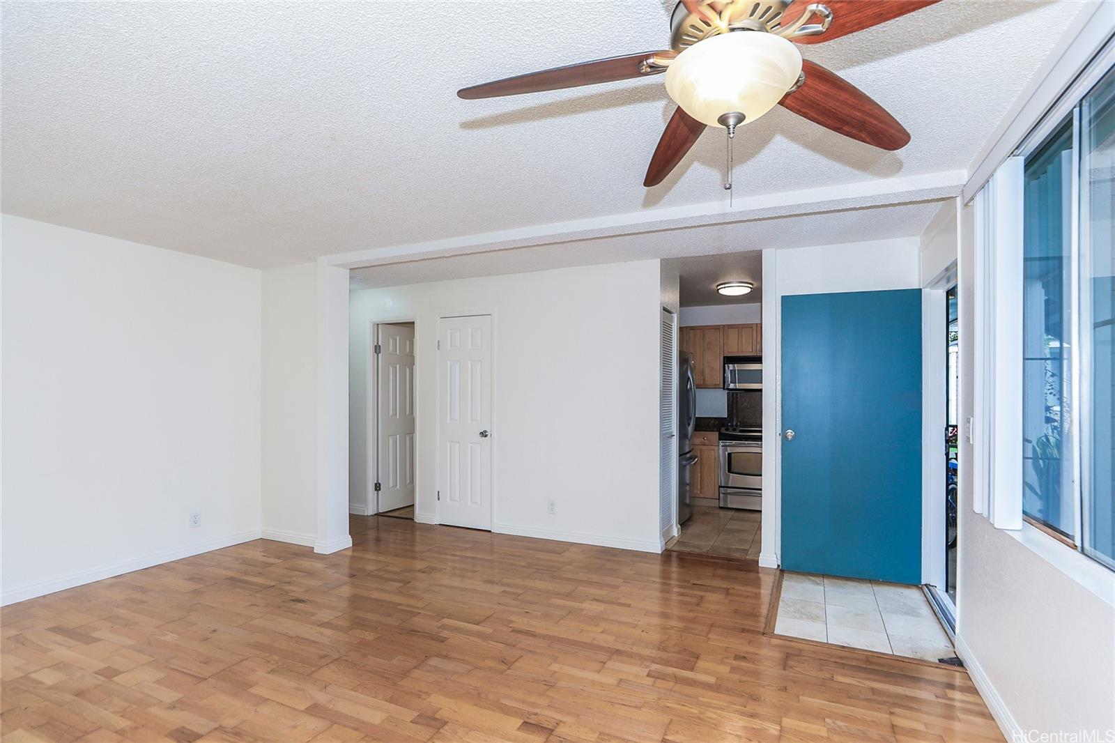 Mililani Town townhouse # J105, Mililani, Hawaii - photo 4 of 20