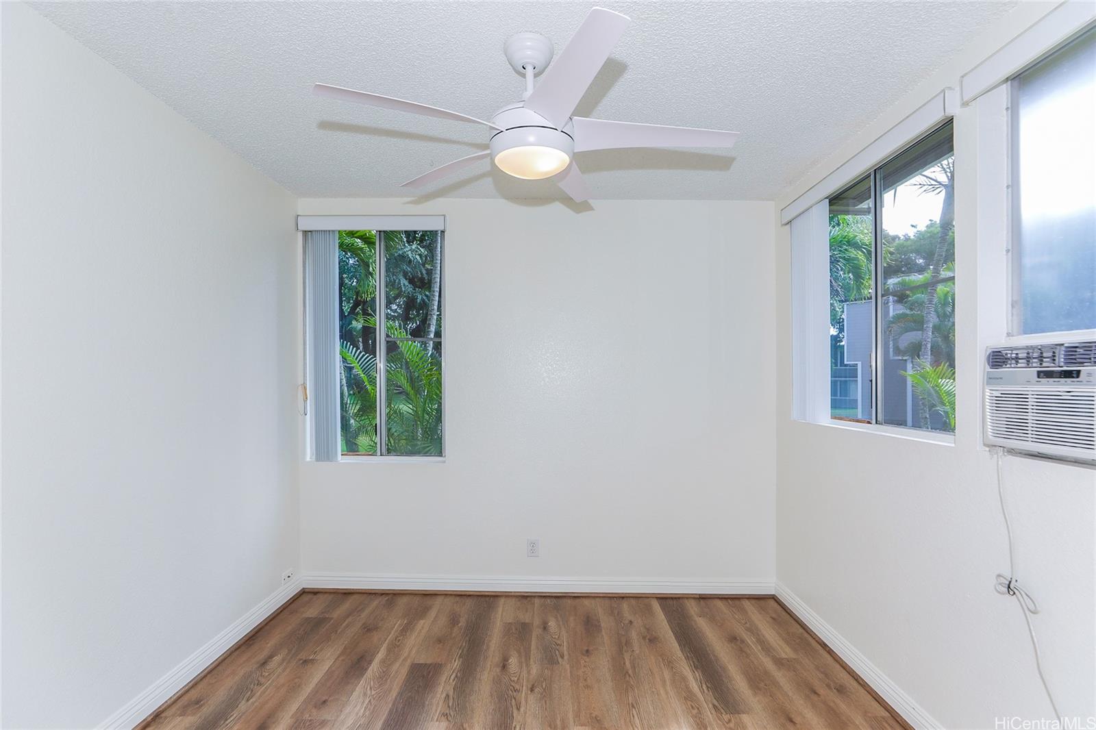 Mililani Town townhouse # J105, Mililani, Hawaii - photo 8 of 20