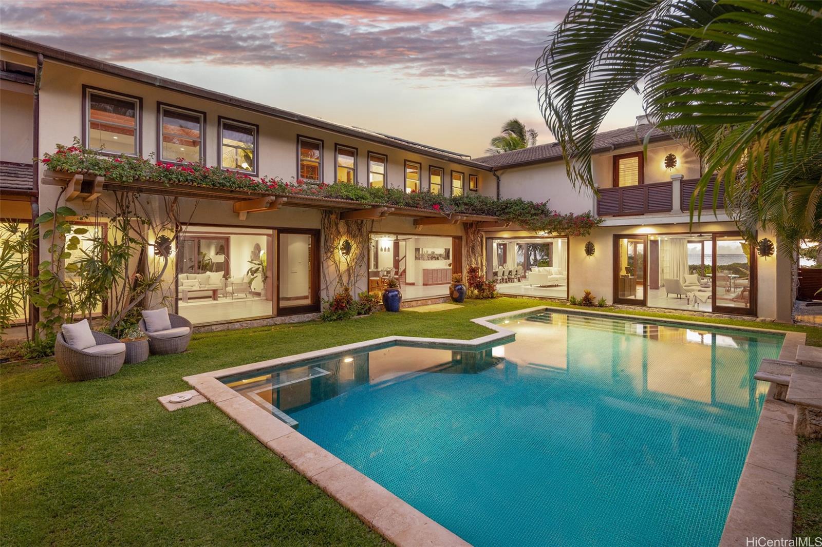 958  Mokulua Drive Lanikai, Kailua home - photo 3 of 25