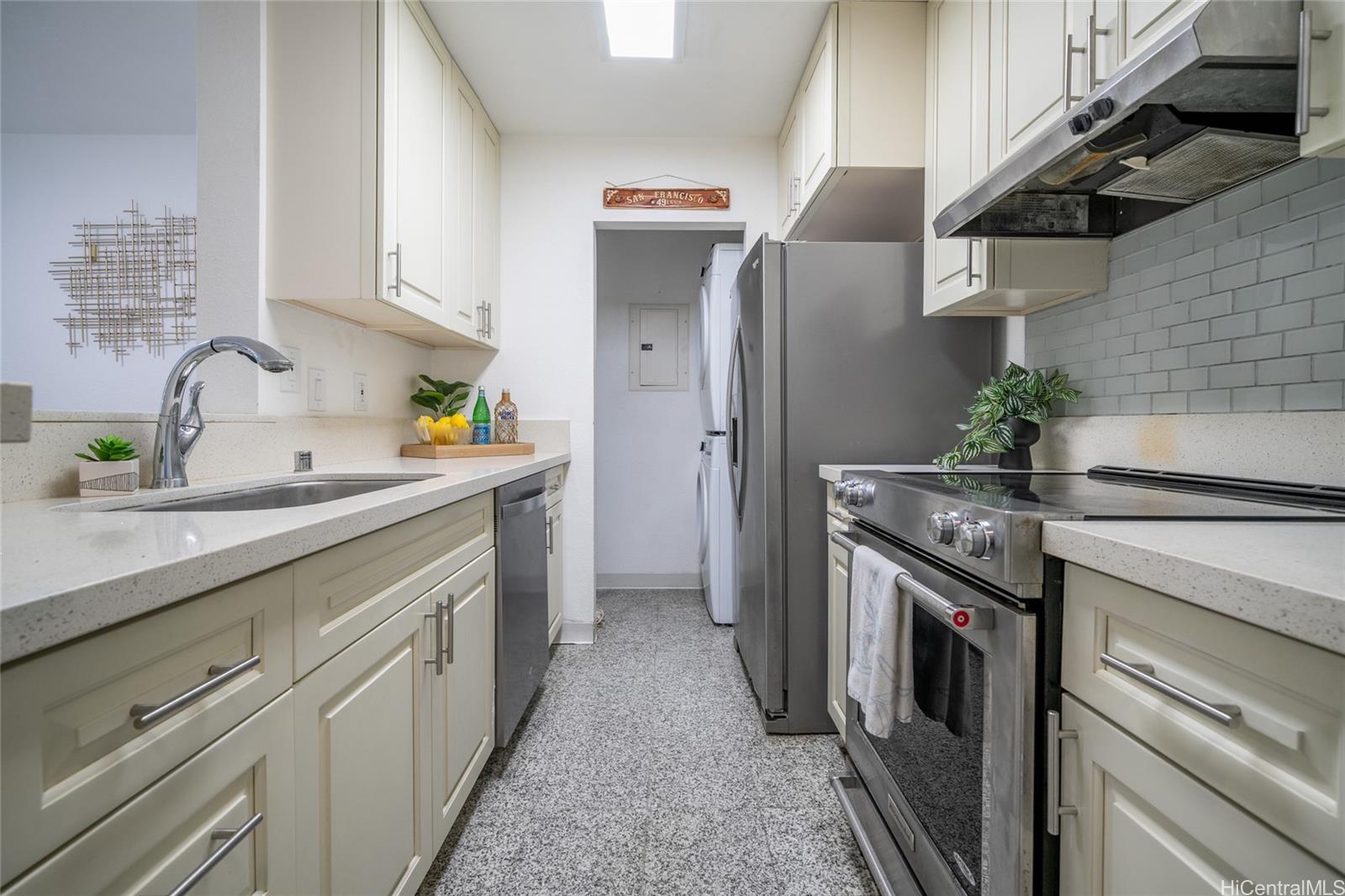 Gardens At Launani Vly 1 condo # R206, Mililani, Hawaii - photo 6 of 19