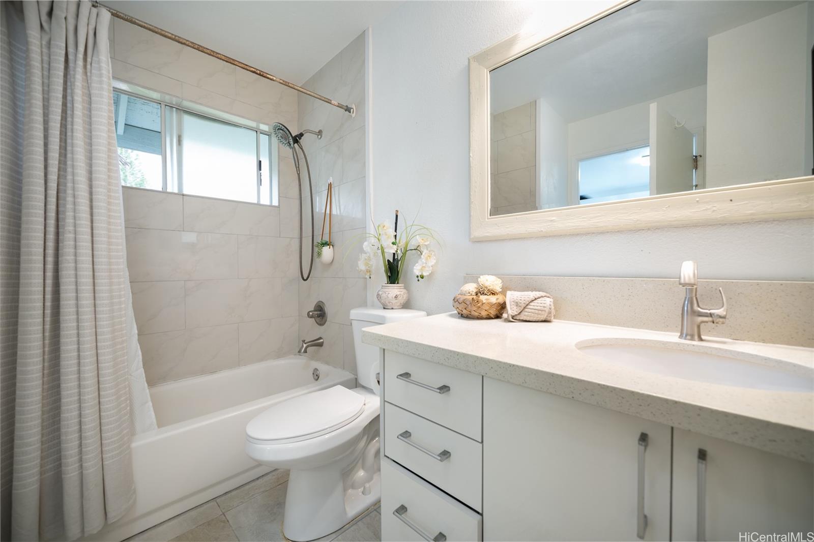 Gardens At Launani Vly 1 condo # R206, Mililani, Hawaii - photo 9 of 19