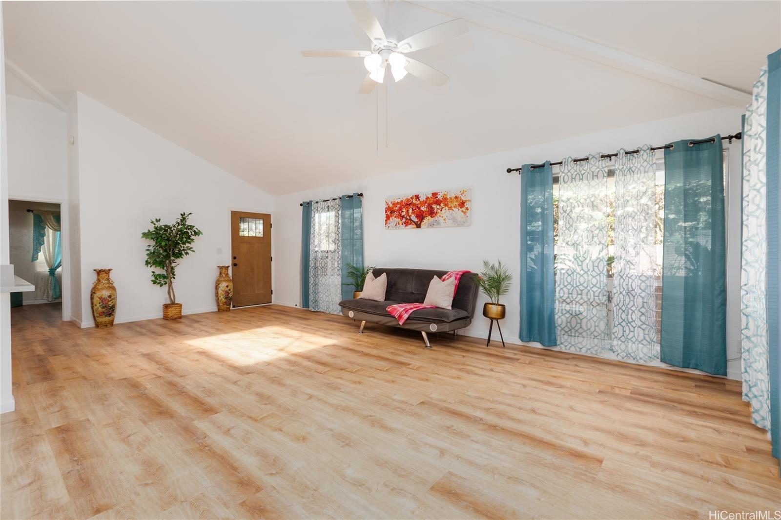 95-826  Paikauhale Street Mililani Area, Central home - photo 4 of 25