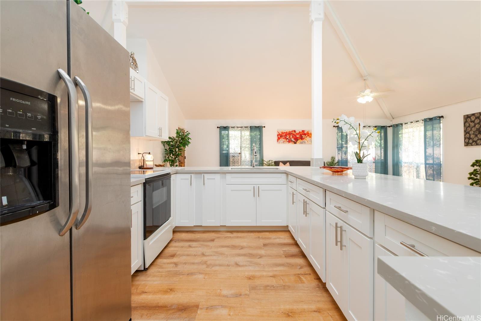 95-826  Paikauhale Street Mililani Area, Central home - photo 6 of 25