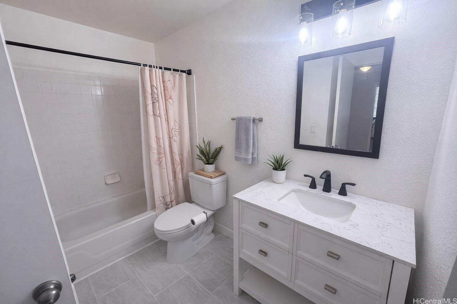 Lauanani Valley townhouse # C103, Mililani, Hawaii - photo 5 of 14