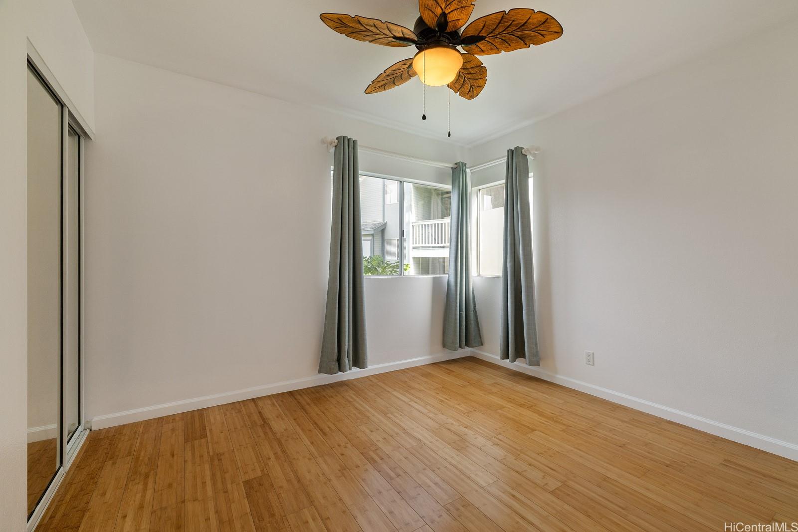 Launani Valley townhouse # E101, Mililani, Hawaii - photo 13 of 24