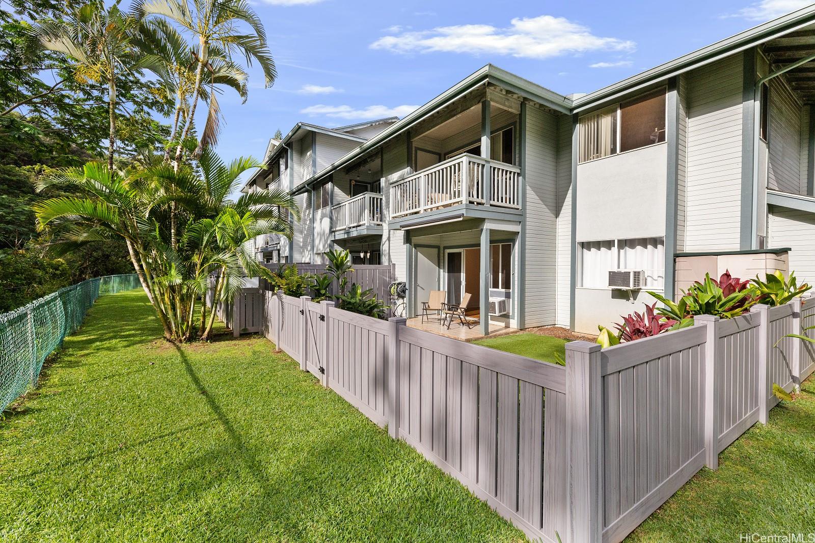 Launani Valley townhouse # E101, Mililani, Hawaii - photo 17 of 24