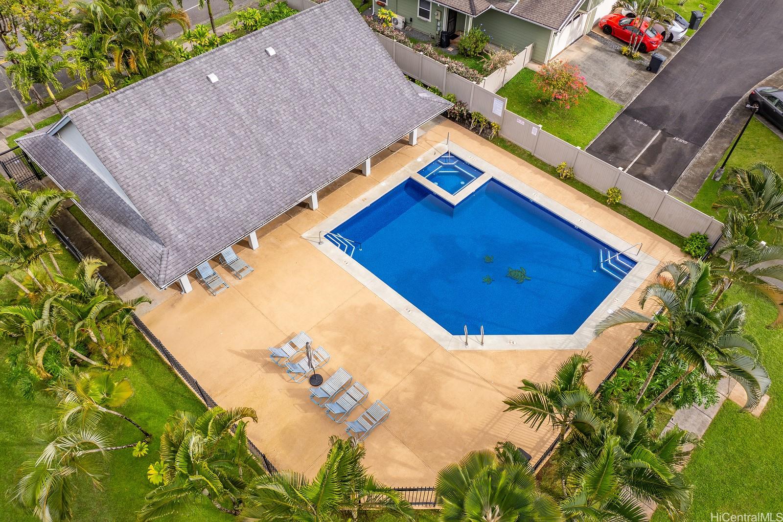 Launani Valley townhouse # E101, Mililani, Hawaii - photo 23 of 24