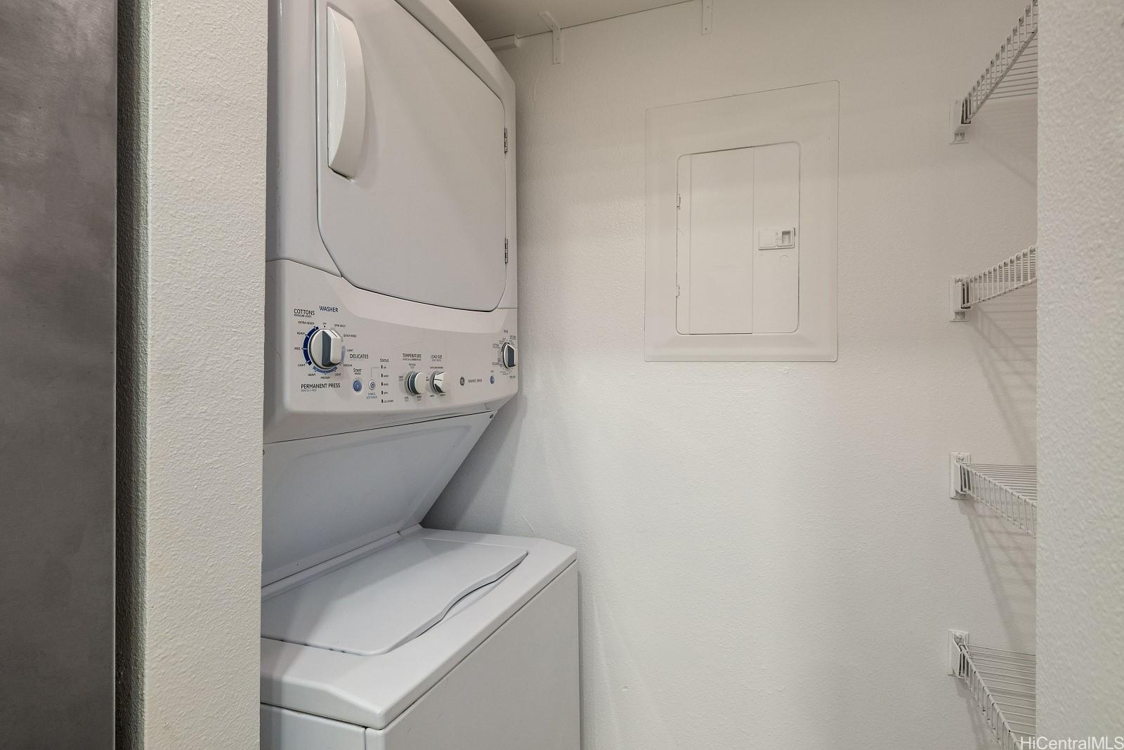 Launani Valley townhouse # E101, Mililani, Hawaii - photo 6 of 24