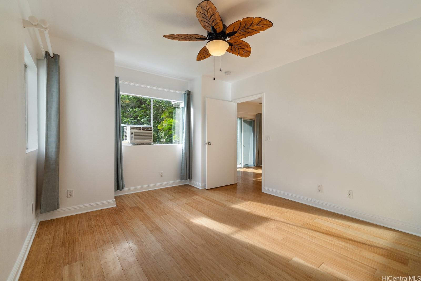 Launani Valley townhouse # E101, Mililani, Hawaii - photo 9 of 24