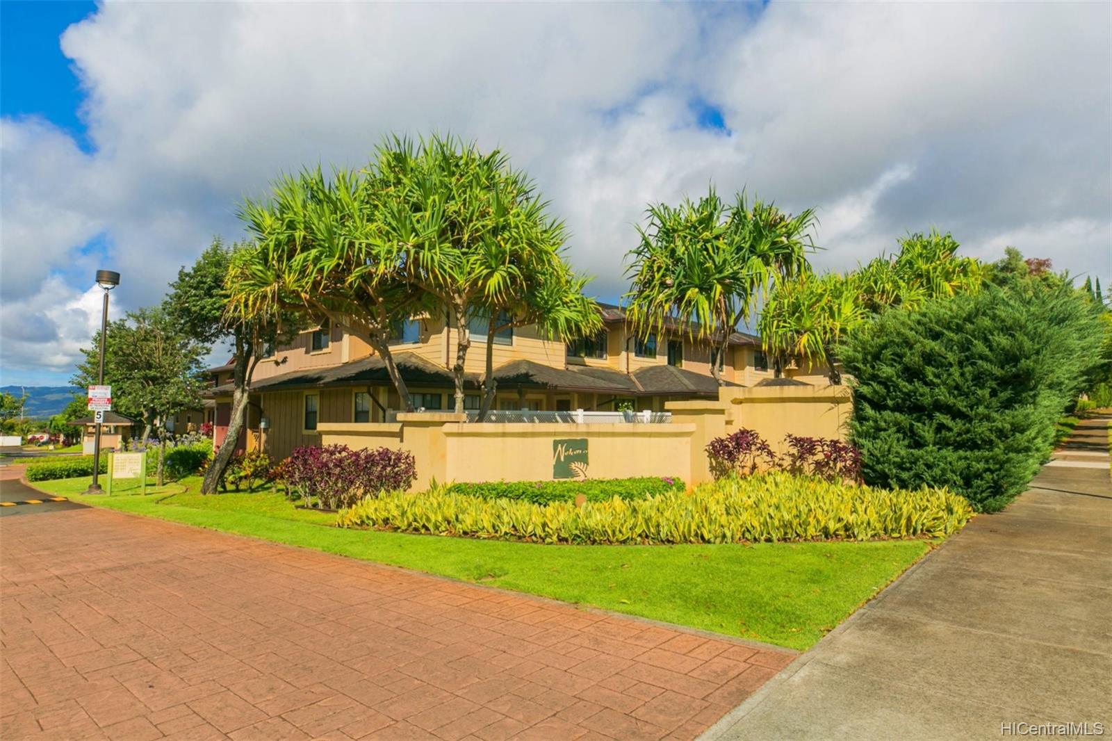 Mililani Town Association 1804, 95957 Ukuwai Street, Mililani Mililani Mauka townhouse Sold