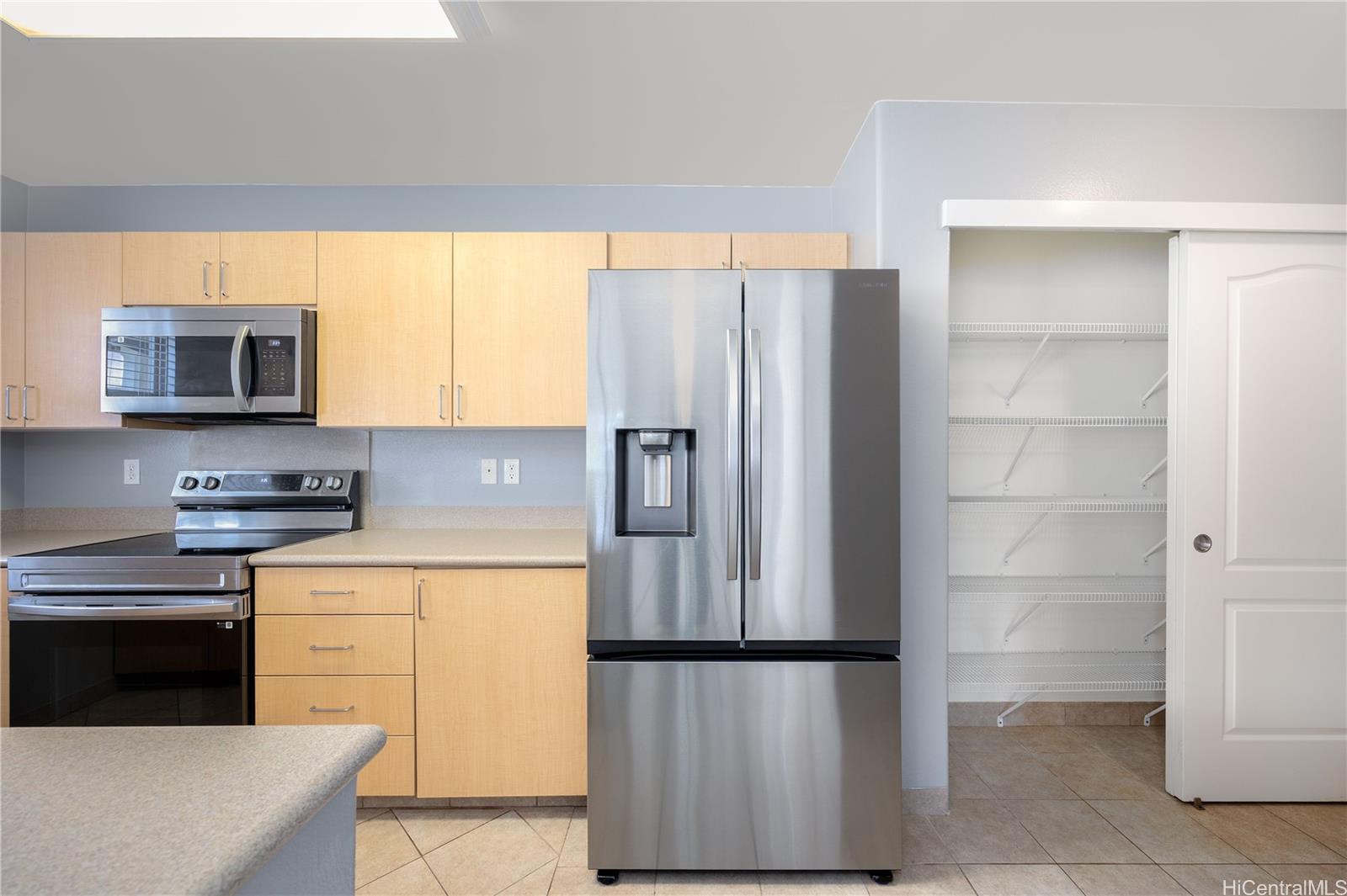 95-969 Ukuwai Street townhouse # 3407, Mililani, Hawaii - photo 5 of 25