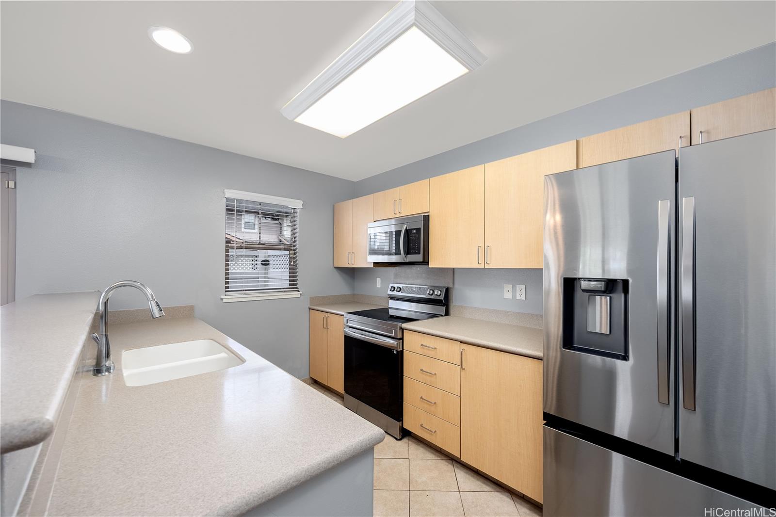 95-969 Ukuwai Street townhouse # 3407, Mililani, Hawaii - photo 6 of 25