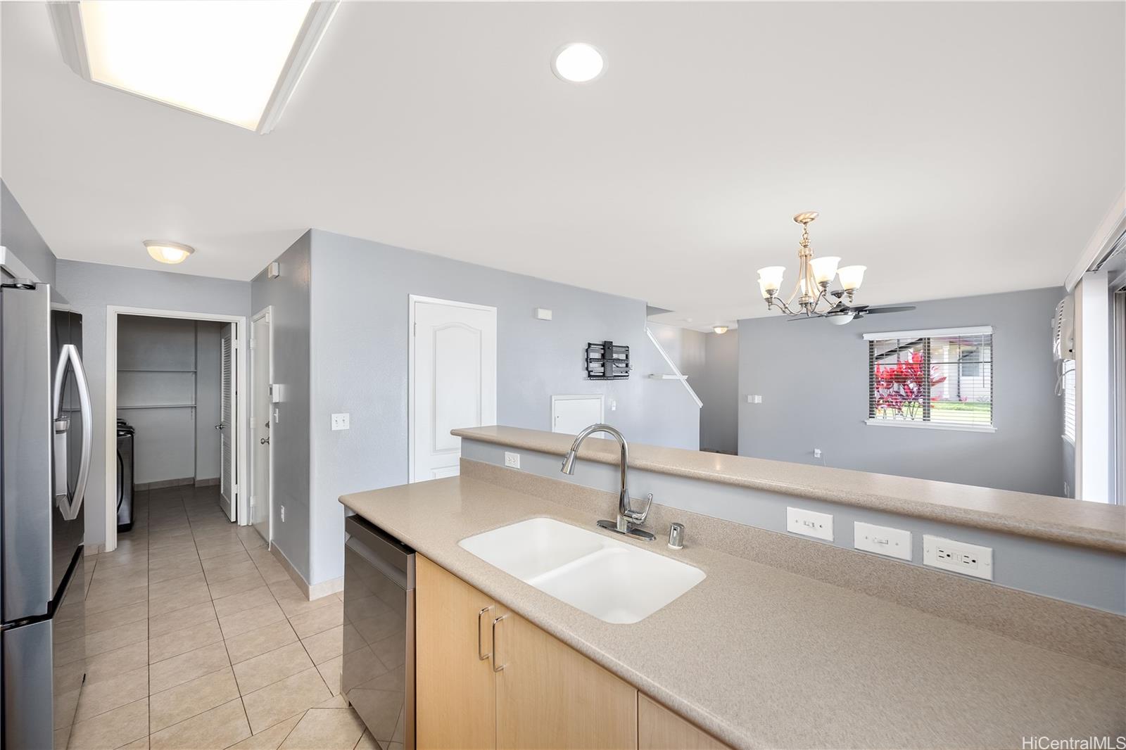 95-969 Ukuwai Street townhouse # 3407, Mililani, Hawaii - photo 8 of 25