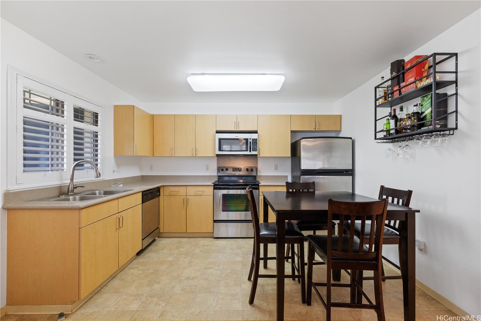 MTA townhouse # 906, Mililani, Hawaii - photo 5 of 15