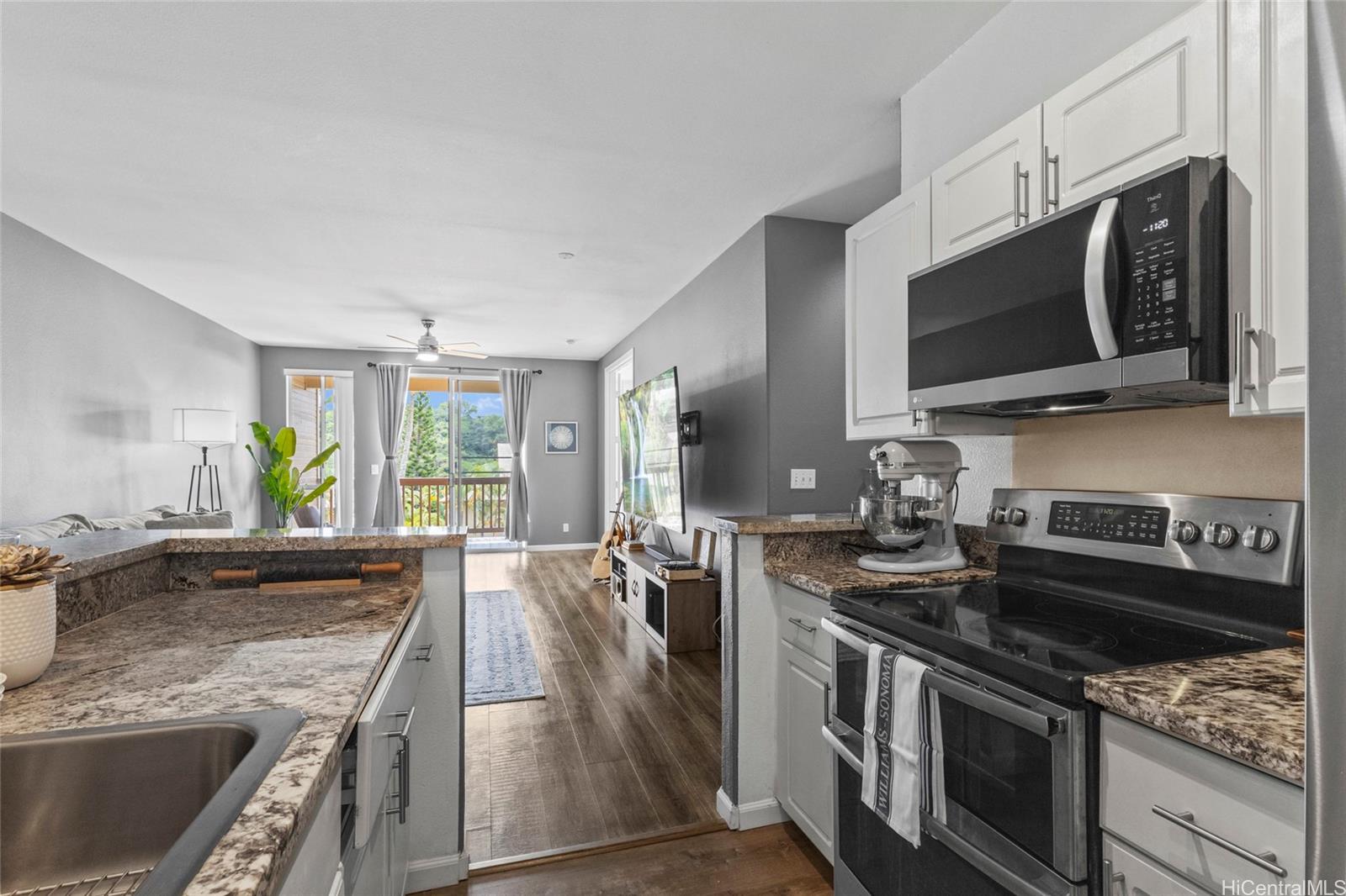 Terraces At Launani Valley condo # P203, Mililani, Hawaii - photo 5 of 22