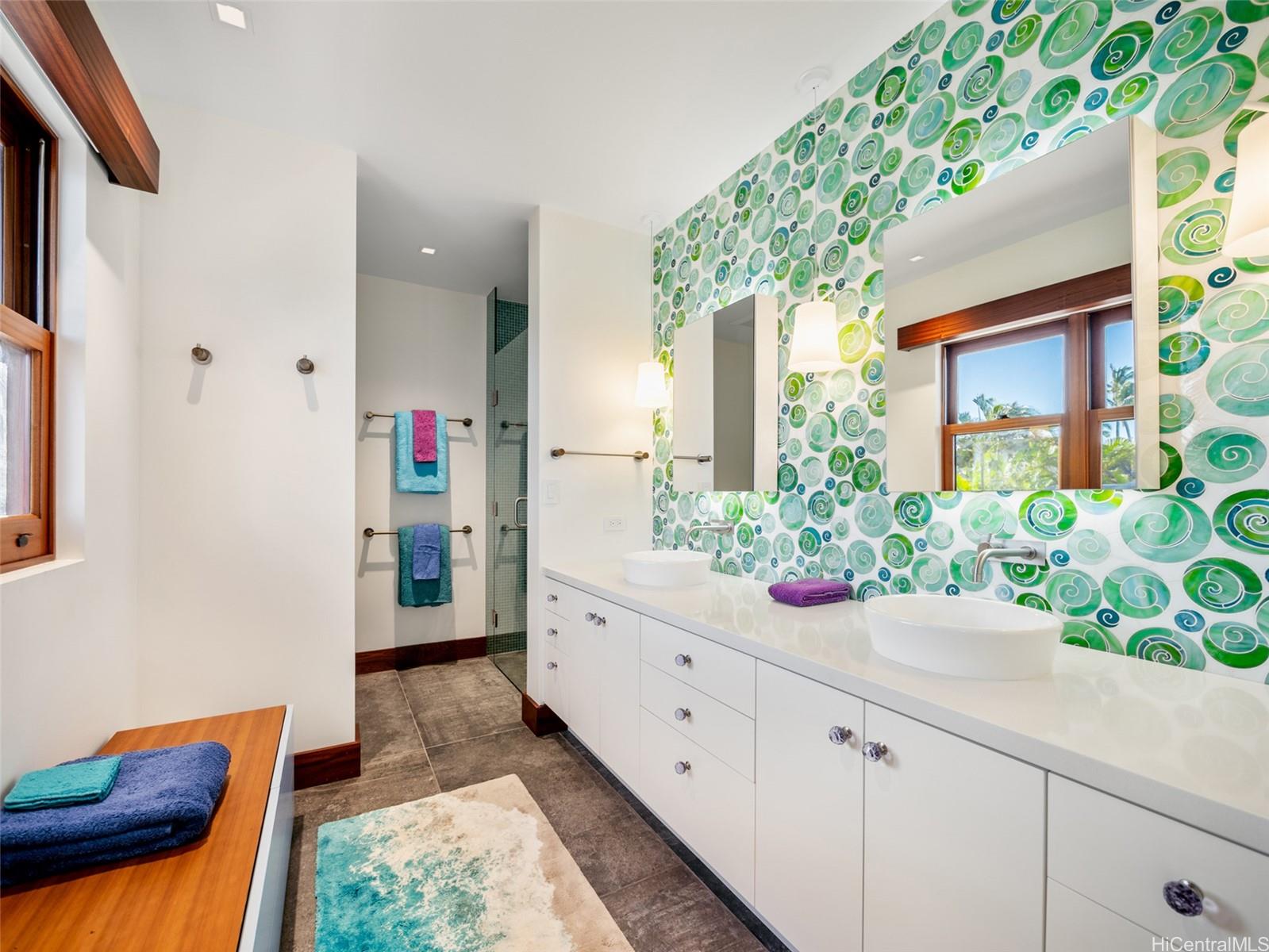 96  Niuiki Cir Niu Beach, Diamond Head home - photo 11 of 25