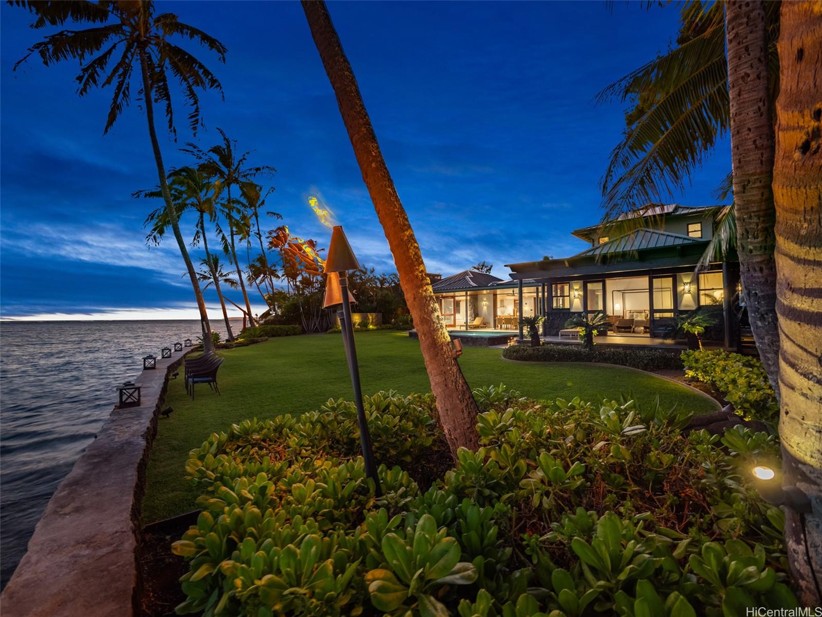 96  Niuiki Cir Niu Beach, Diamond Head home - photo 16 of 25