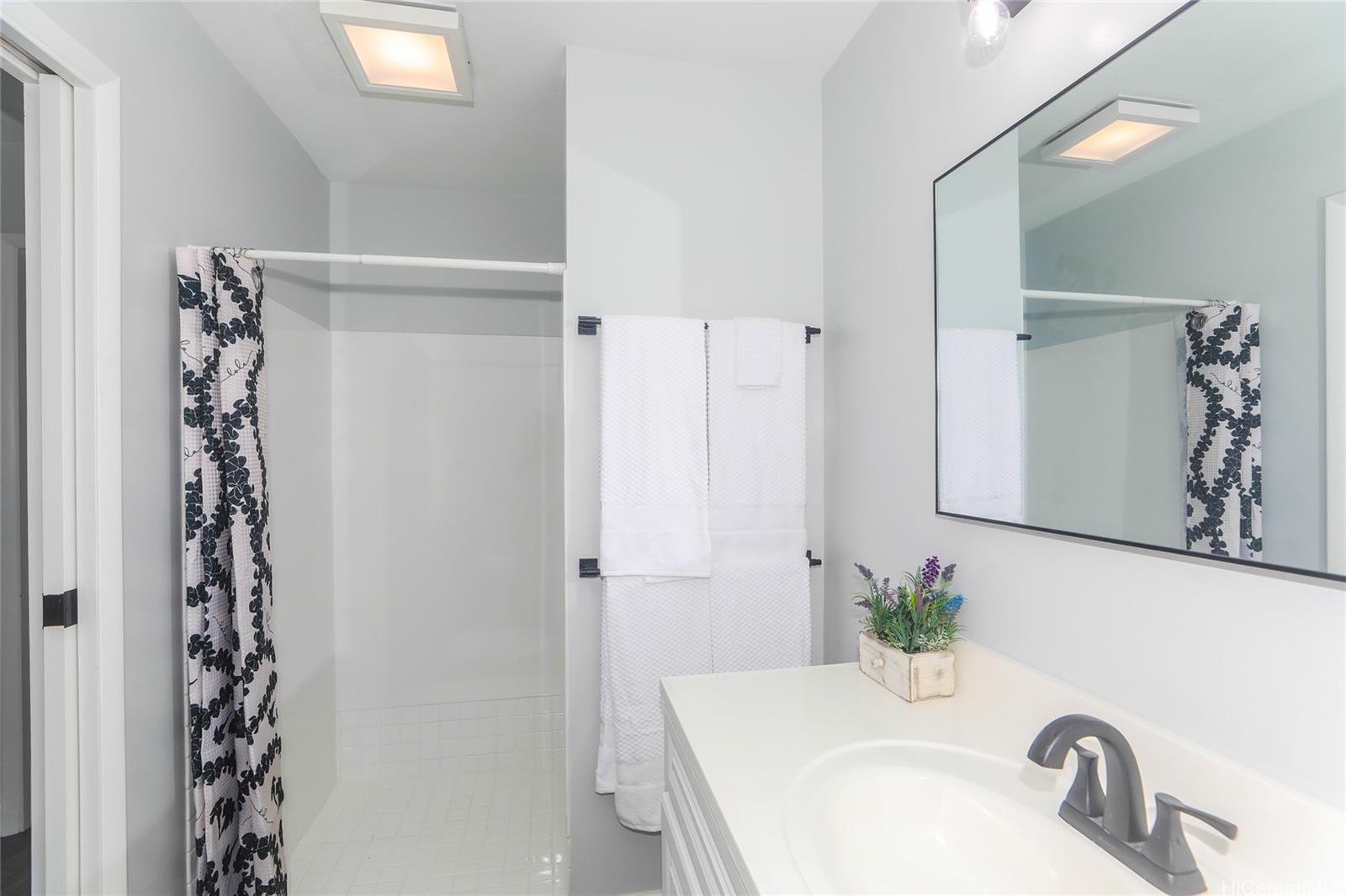 962  Alahaki Street Enchanted Lake, Kailua home - photo 15 of 25