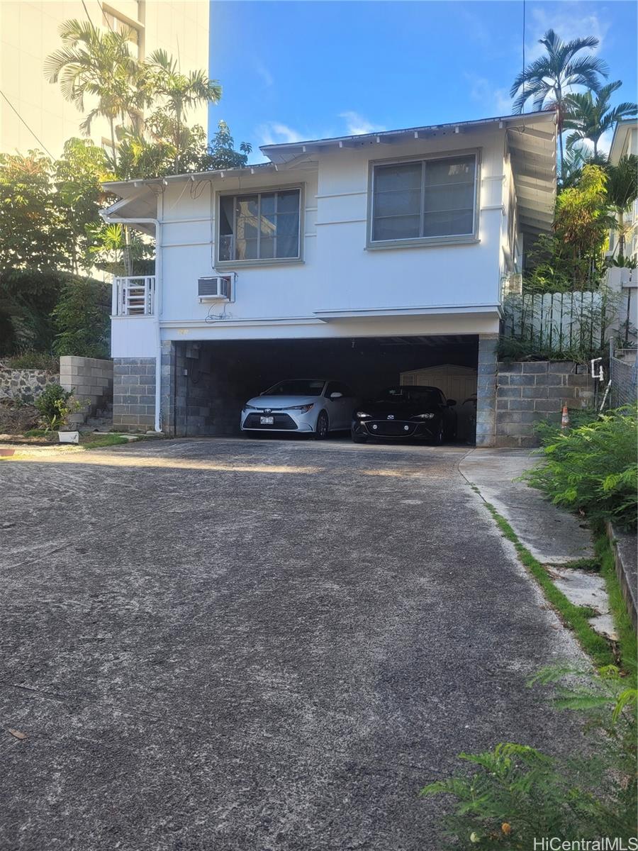 962 Spencer Street Honolulu - Multi-family - photo 2 of 10