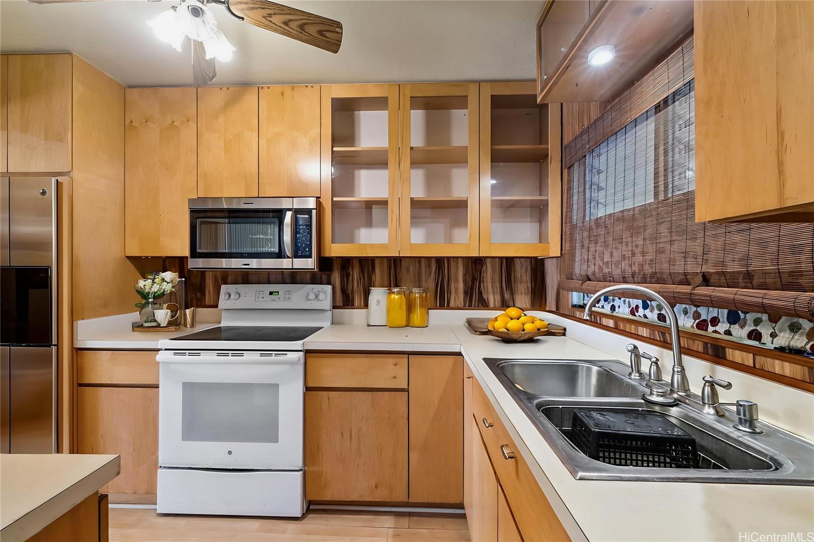 96-214 Waiawa Road townhouse # 85, Pearl City, Hawaii - photo 4 of 10