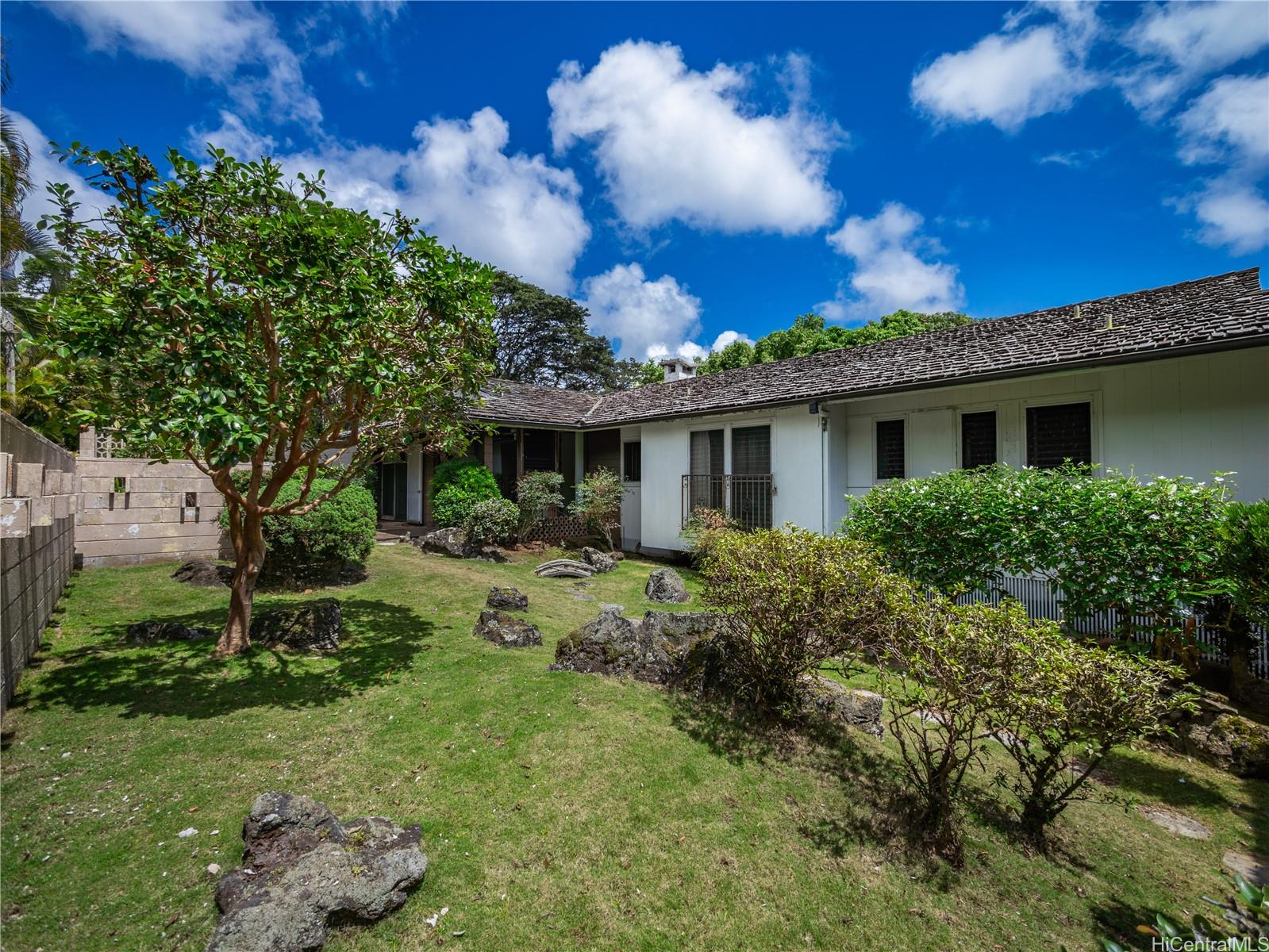 969  Auloa Road Govt/ag, Kailua home - photo 3 of 25