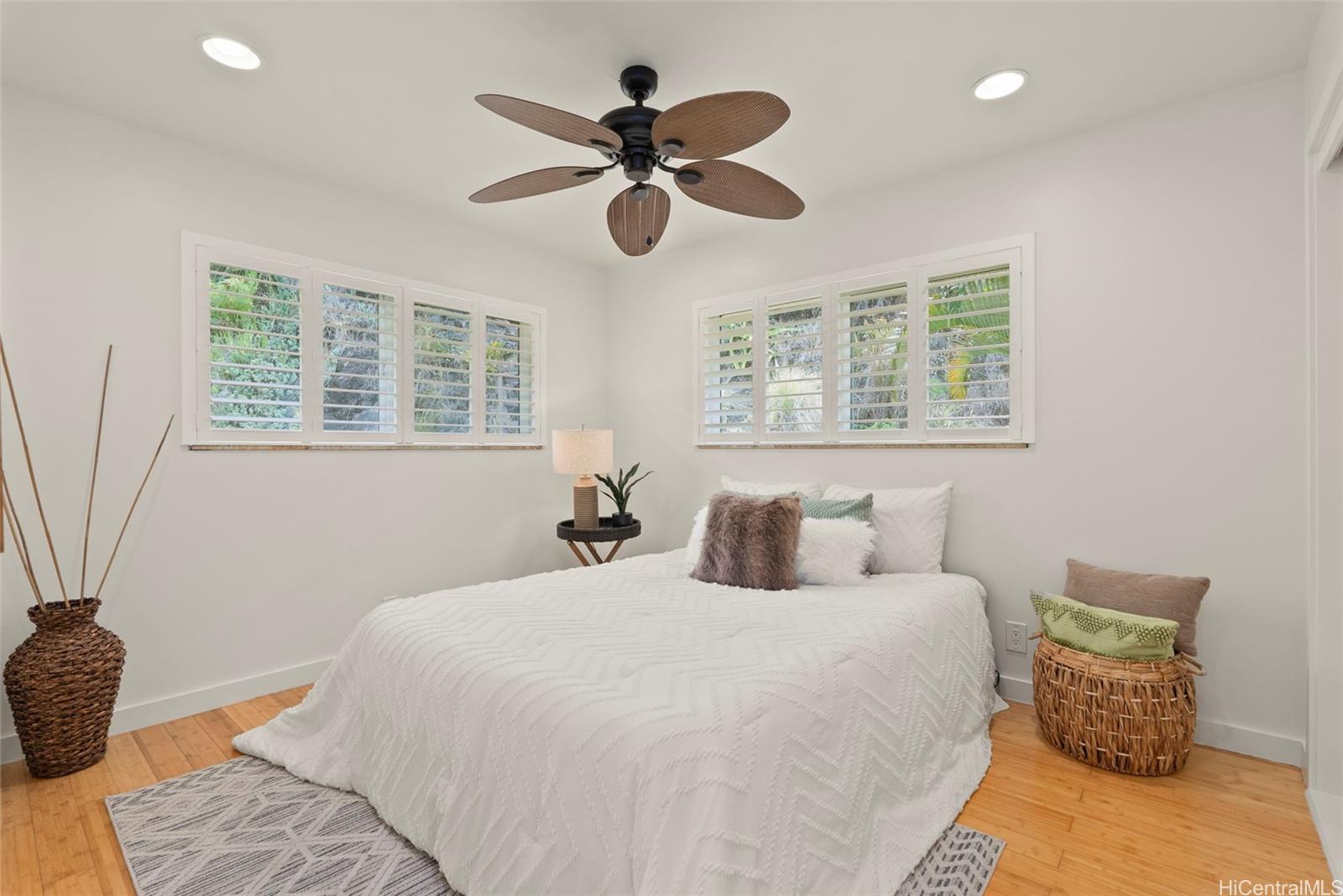 976  Kalawai Place Enchanted Lake, Kailua home - photo 17 of 25